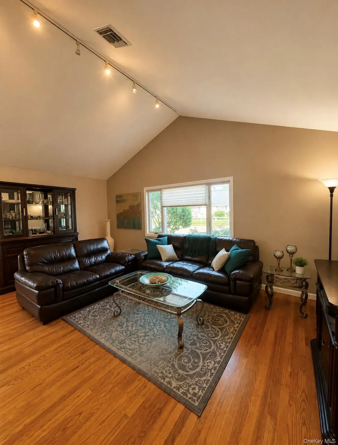 2426 Freeport Street, Hempstead, NY, 3 Bedrooms Bedrooms, 6 Rooms Rooms,1 BathroomBathrooms,Residential,For Rent,Freeport,0,1043629 2426 Freeport Street, Hempstead, NY, 3 Bedrooms Bedrooms, 6 Rooms Rooms,1 BathroomBathrooms,Residential,For Rent,Freeport,0,1043629