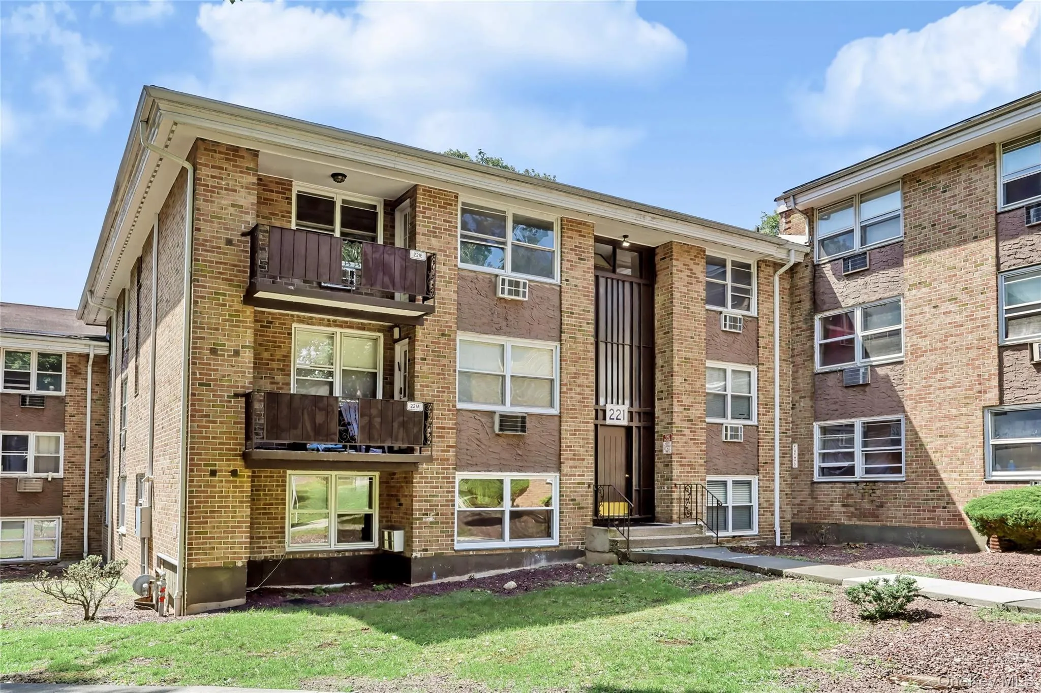 221 Kearsing Parkway, Ramapo, NY, 1 Bedroom Bedrooms, 3 Rooms Rooms,1 BathroomBathrooms,Residential,For Rent,Kearsing,0,1043644 221 Kearsing Parkway, Ramapo, NY, 1 Bedroom Bedrooms, 3 Rooms Rooms,1 BathroomBathrooms,Residential,For Rent,Kearsing,0,1043644