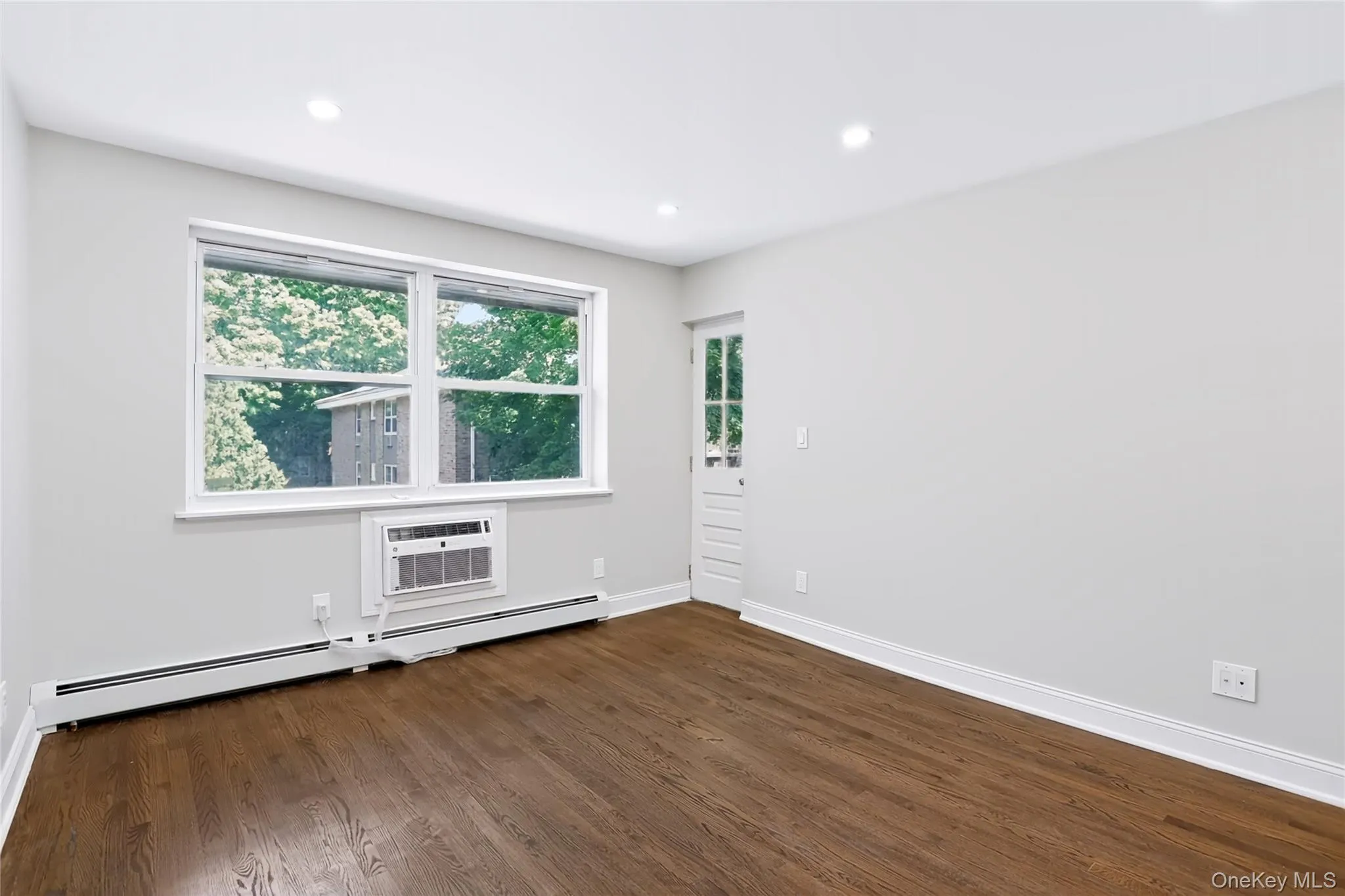 221 Kearsing Parkway, Ramapo, NY, 1 Bedroom Bedrooms, 3 Rooms Rooms,1 BathroomBathrooms,Residential,For Rent,Kearsing,0,1043644 221 Kearsing Parkway, Ramapo, NY, 1 Bedroom Bedrooms, 3 Rooms Rooms,1 BathroomBathrooms,Residential,For Rent,Kearsing,0,1043644