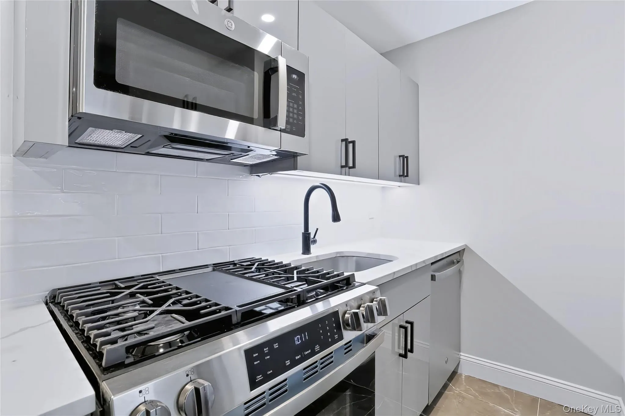 221 Kearsing Parkway, Ramapo, NY, 1 Bedroom Bedrooms, 3 Rooms Rooms,1 BathroomBathrooms,Residential,For Rent,Kearsing,0,1043644 221 Kearsing Parkway, Ramapo, NY, 1 Bedroom Bedrooms, 3 Rooms Rooms,1 BathroomBathrooms,Residential,For Rent,Kearsing,0,1043644