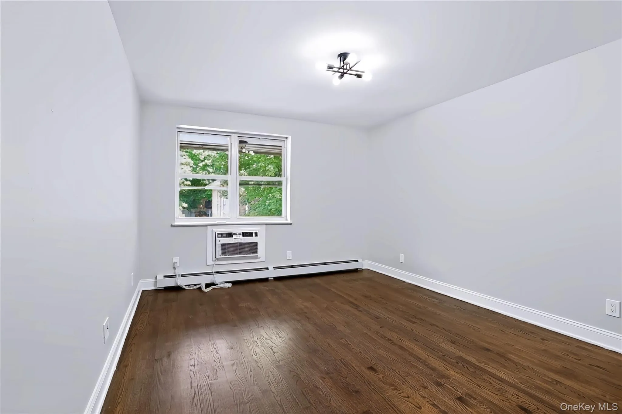 221 Kearsing Parkway, Ramapo, NY, 1 Bedroom Bedrooms, 3 Rooms Rooms,1 BathroomBathrooms,Residential,For Rent,Kearsing,0,1043644 221 Kearsing Parkway, Ramapo, NY, 1 Bedroom Bedrooms, 3 Rooms Rooms,1 BathroomBathrooms,Residential,For Rent,Kearsing,0,1043644