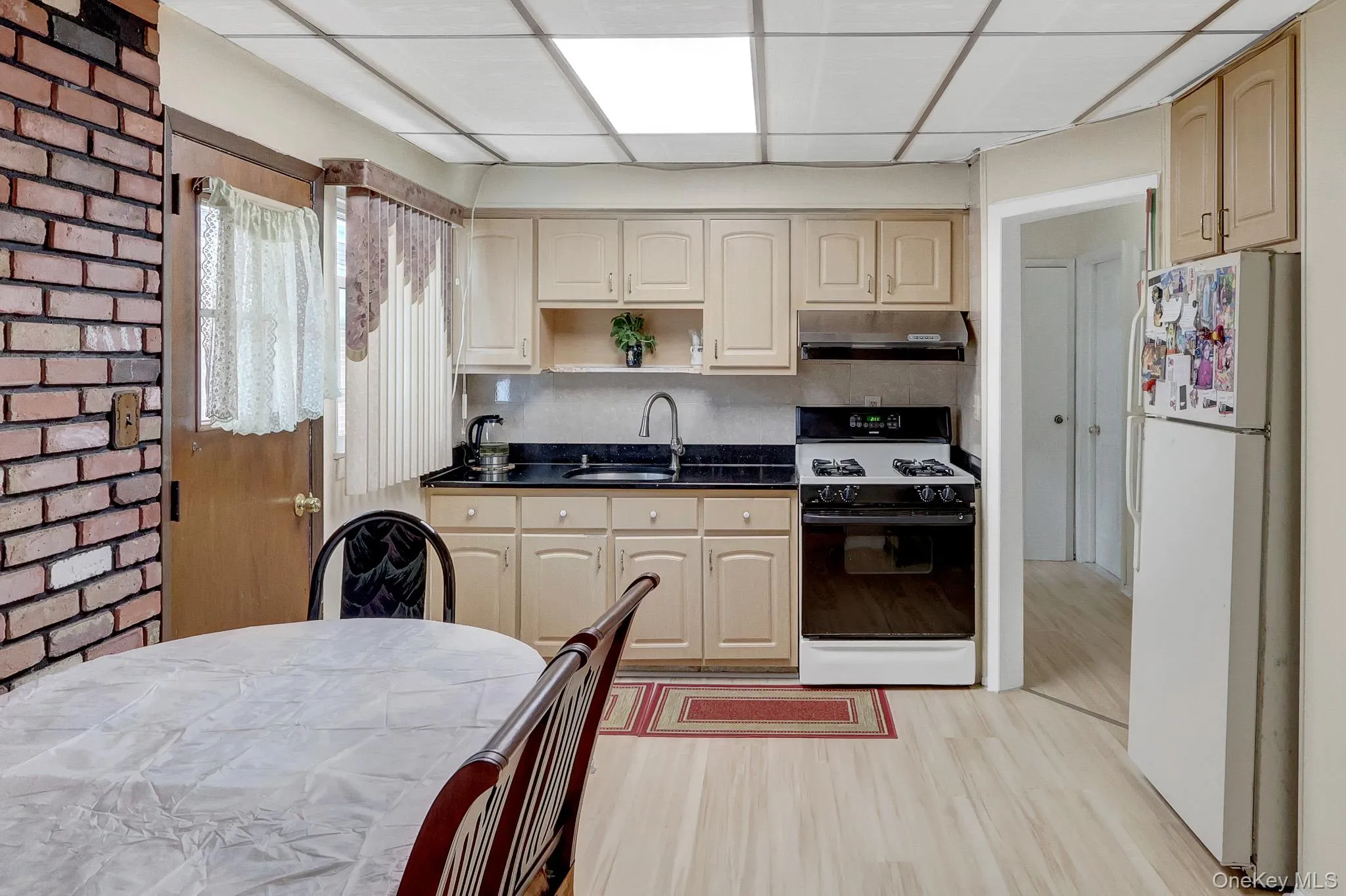 411 New Hyde Park Road, North Hempstead, NY, 5 Bedrooms Bedrooms, 7 Rooms Rooms,2 BathroomsBathrooms,Residential,For Rent,New Hyde Park,0,1043651 411 New Hyde Park Road, North Hempstead, NY, 5 Bedrooms Bedrooms, 7 Rooms Rooms,2 BathroomsBathrooms,Residential,For Rent,New Hyde Park,0,1043651