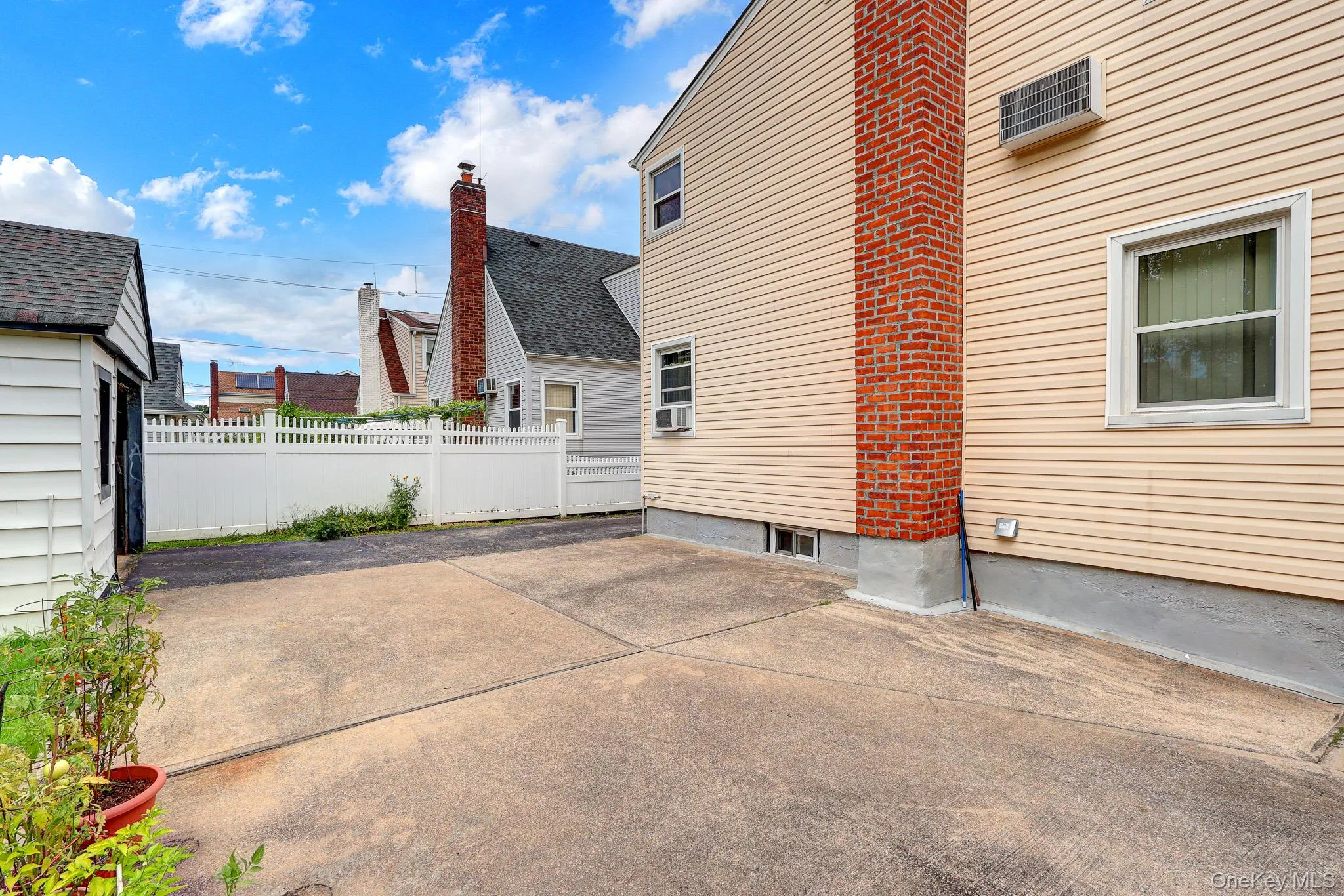 411 New Hyde Park Road, North Hempstead, NY, 5 Bedrooms Bedrooms, 7 Rooms Rooms,2 BathroomsBathrooms,Residential,For Rent,New Hyde Park,0,1043651 411 New Hyde Park Road, North Hempstead, NY, 5 Bedrooms Bedrooms, 7 Rooms Rooms,2 BathroomsBathrooms,Residential,For Rent,New Hyde Park,0,1043651