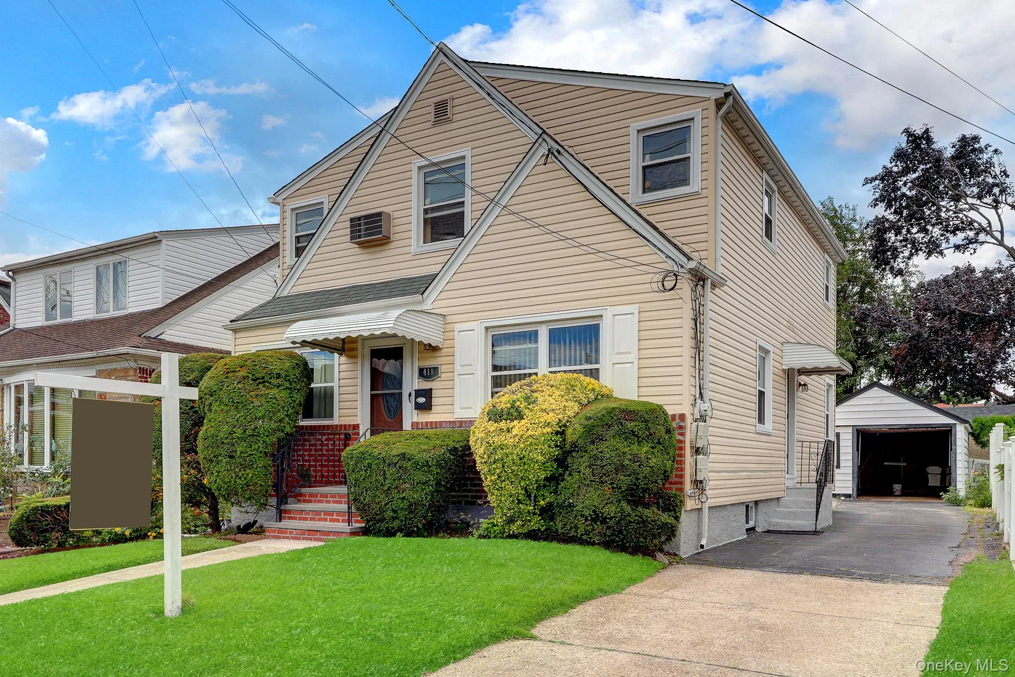 411 New Hyde Park Road, North Hempstead, NY, 5 Bedrooms Bedrooms, 7 Rooms Rooms,2 BathroomsBathrooms,Residential,For Rent,New Hyde Park,0,1043651 411 New Hyde Park Road, North Hempstead, NY, 5 Bedrooms Bedrooms, 7 Rooms Rooms,2 BathroomsBathrooms,Residential,For Rent,New Hyde Park,0,1043651