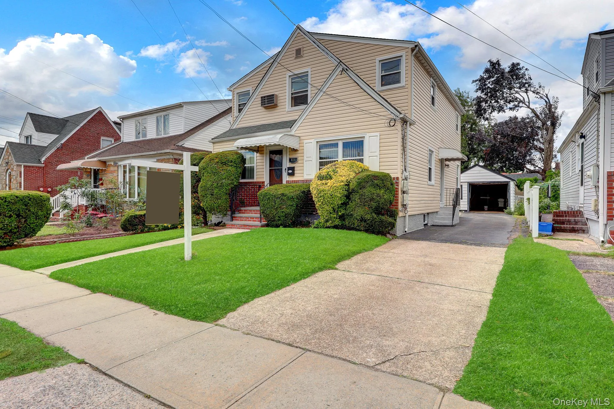 411 New Hyde Park Road, North Hempstead, NY, 5 Bedrooms Bedrooms, 7 Rooms Rooms,2 BathroomsBathrooms,Residential,For Rent,New Hyde Park,0,1043651 411 New Hyde Park Road, North Hempstead, NY, 5 Bedrooms Bedrooms, 7 Rooms Rooms,2 BathroomsBathrooms,Residential,For Rent,New Hyde Park,0,1043651
