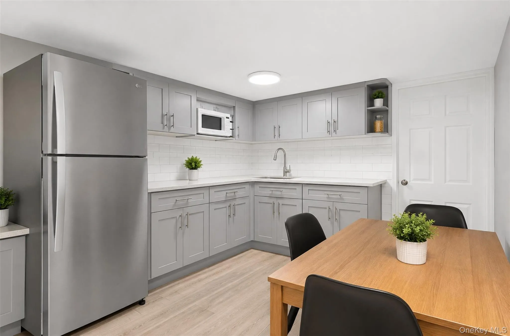 10238 85th Road, New York, NY, 3 Bedrooms Bedrooms, 7 Rooms Rooms,2 BathroomsBathrooms,Residential,For Rent,85th,0,1043668 10238 85th Road, New York, NY, 3 Bedrooms Bedrooms, 7 Rooms Rooms,2 BathroomsBathrooms,Residential,For Rent,85th,0,1043668