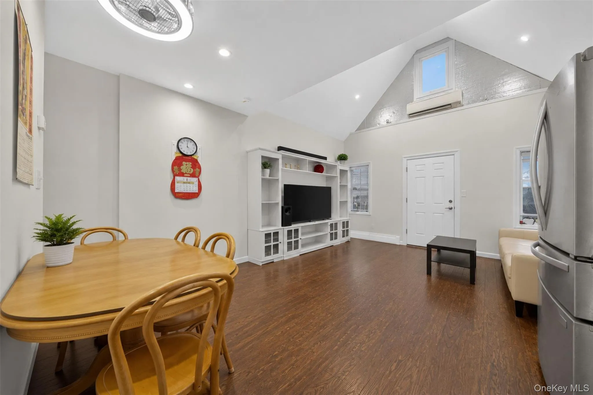 10238 85th Road, New York, NY, 3 Bedrooms Bedrooms, 7 Rooms Rooms,2 BathroomsBathrooms,Residential,For Rent,85th,0,1043668 10238 85th Road, New York, NY, 3 Bedrooms Bedrooms, 7 Rooms Rooms,2 BathroomsBathrooms,Residential,For Rent,85th,0,1043668