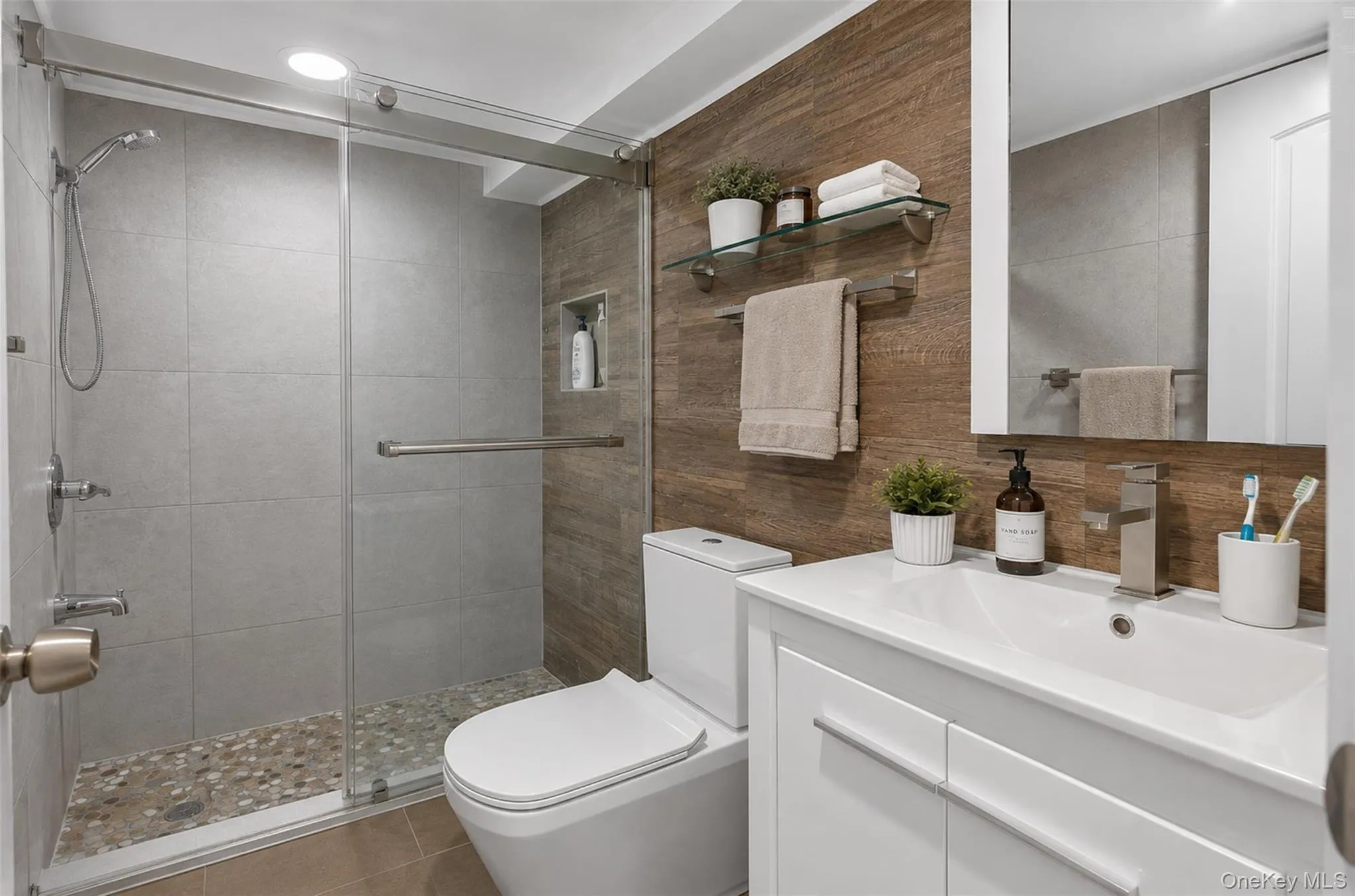 10238 85th Road, New York, NY, 3 Bedrooms Bedrooms, 7 Rooms Rooms,2 BathroomsBathrooms,Residential,For Rent,85th,0,1043668 10238 85th Road, New York, NY, 3 Bedrooms Bedrooms, 7 Rooms Rooms,2 BathroomsBathrooms,Residential,For Rent,85th,0,1043668