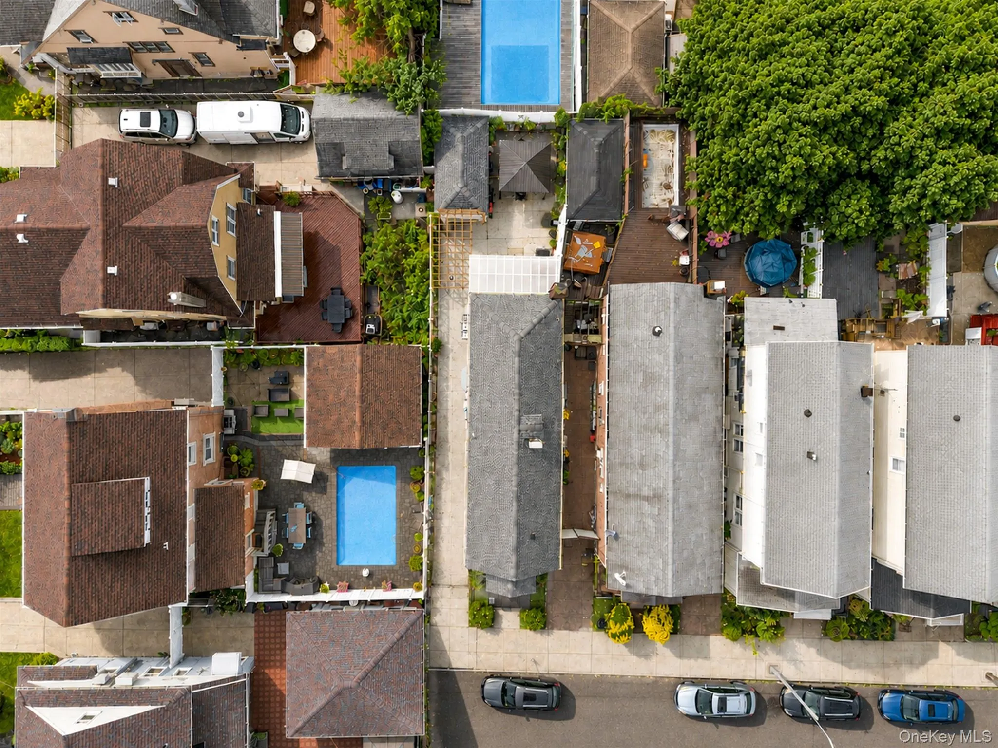 10238 85th Road, New York, NY, 3 Bedrooms Bedrooms, 7 Rooms Rooms,2 BathroomsBathrooms,Residential,For Rent,85th,0,1043668 10238 85th Road, New York, NY, 3 Bedrooms Bedrooms, 7 Rooms Rooms,2 BathroomsBathrooms,Residential,For Rent,85th,0,1043668