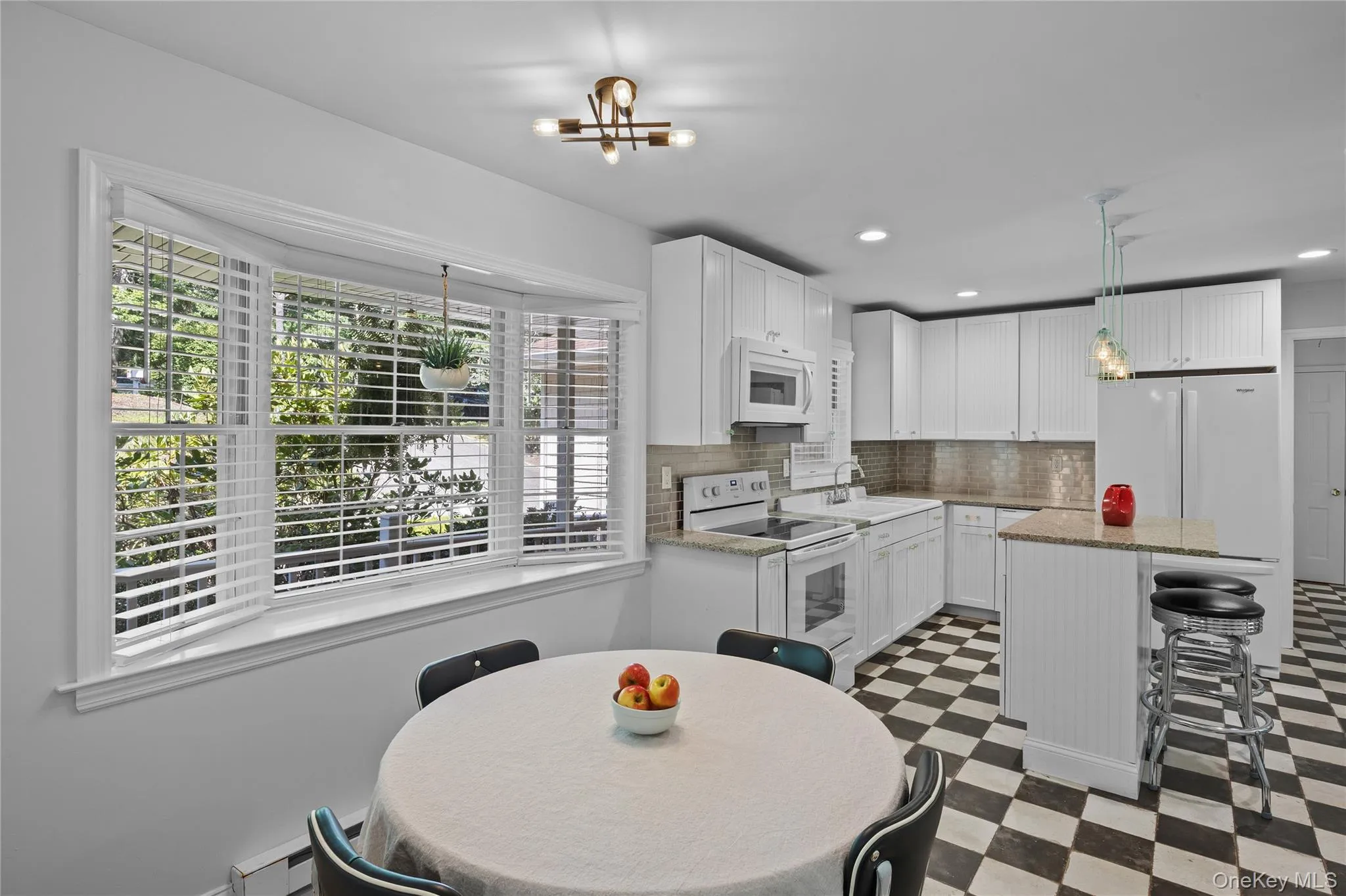 18 Beaver Lane, Southampton, NY, 4 Bedrooms Bedrooms, 11 Rooms Rooms,4 BathroomsBathrooms,Residential,For Rent,Beaver,0,1043672 18 Beaver Lane, Southampton, NY, 4 Bedrooms Bedrooms, 11 Rooms Rooms,4 BathroomsBathrooms,Residential,For Rent,Beaver,0,1043672