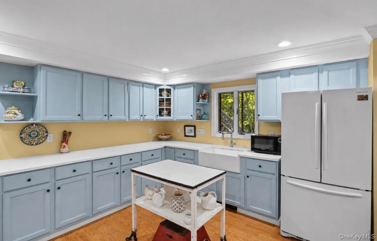 18 Beaver Lane, Southampton, NY, 4 Bedrooms Bedrooms, 11 Rooms Rooms,4 BathroomsBathrooms,Residential,For Rent,Beaver,0,1043672 18 Beaver Lane, Southampton, NY, 4 Bedrooms Bedrooms, 11 Rooms Rooms,4 BathroomsBathrooms,Residential,For Rent,Beaver,0,1043672