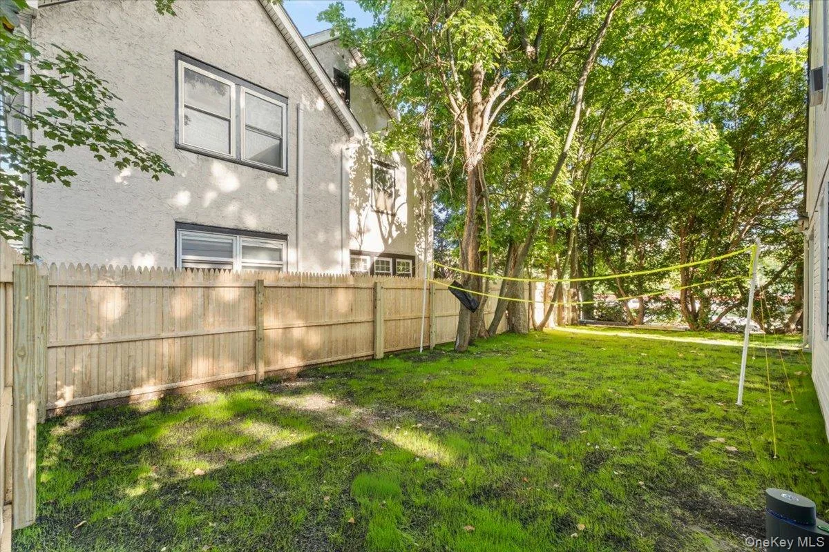 19 Gilchrest Road, North Hempstead, NY, 5 Bedrooms Bedrooms, 9 Rooms Rooms,4 BathroomsBathrooms,Residential,For Rent,Gilchrest,0,1043674 19 Gilchrest Road, North Hempstead, NY, 5 Bedrooms Bedrooms, 9 Rooms Rooms,4 BathroomsBathrooms,Residential,For Rent,Gilchrest,0,1043674