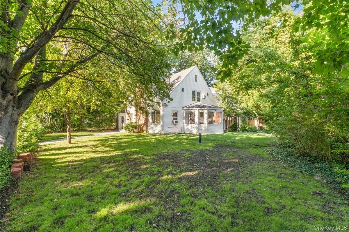 19 Gilchrest Road, North Hempstead, NY, 5 Bedrooms Bedrooms, 9 Rooms Rooms,4 BathroomsBathrooms,Residential,For Rent,Gilchrest,0,1043674 19 Gilchrest Road, North Hempstead, NY, 5 Bedrooms Bedrooms, 9 Rooms Rooms,4 BathroomsBathrooms,Residential,For Rent,Gilchrest,0,1043674