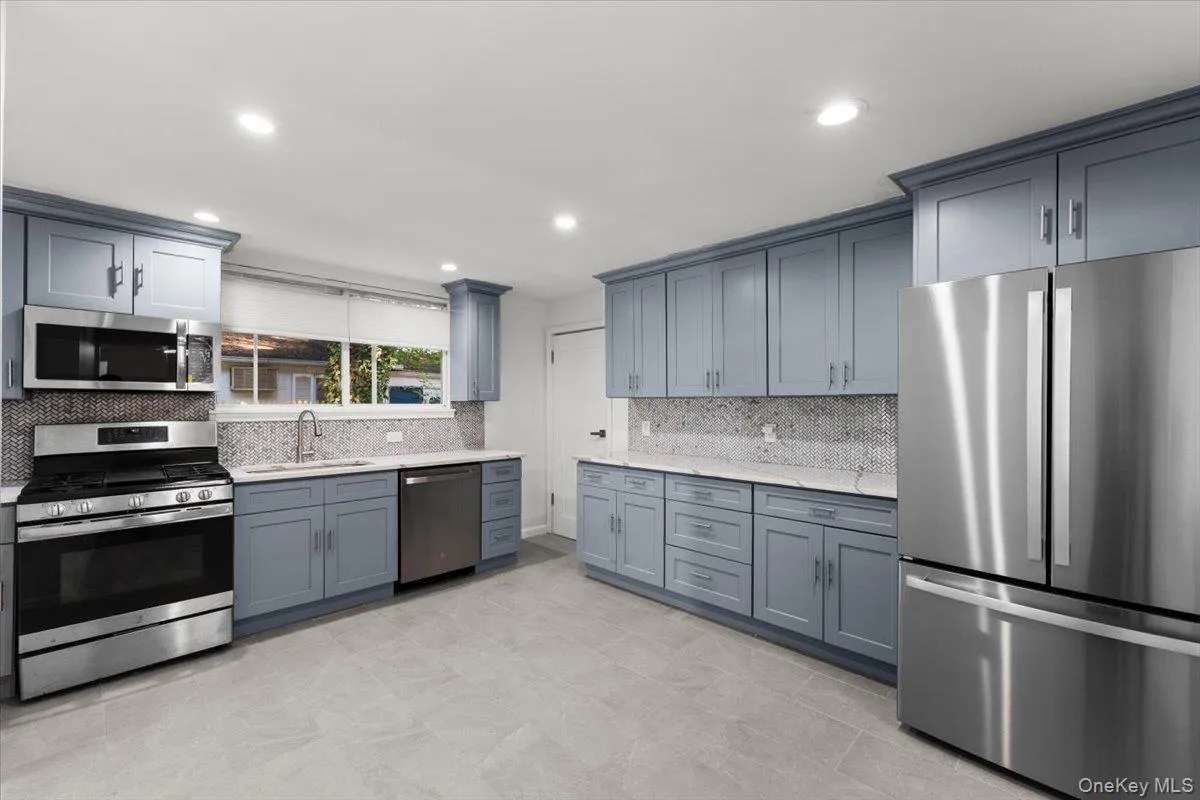19 Gilchrest Road, North Hempstead, NY, 5 Bedrooms Bedrooms, 9 Rooms Rooms,4 BathroomsBathrooms,Residential,For Rent,Gilchrest,0,1043674 19 Gilchrest Road, North Hempstead, NY, 5 Bedrooms Bedrooms, 9 Rooms Rooms,4 BathroomsBathrooms,Residential,For Rent,Gilchrest,0,1043674