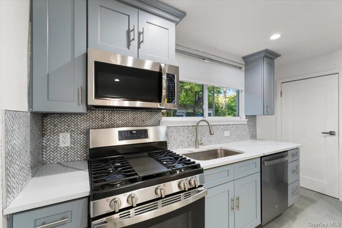 19 Gilchrest Road, North Hempstead, NY, 5 Bedrooms Bedrooms, 9 Rooms Rooms,4 BathroomsBathrooms,Residential,For Rent,Gilchrest,0,1043674 19 Gilchrest Road, North Hempstead, NY, 5 Bedrooms Bedrooms, 9 Rooms Rooms,4 BathroomsBathrooms,Residential,For Rent,Gilchrest,0,1043674