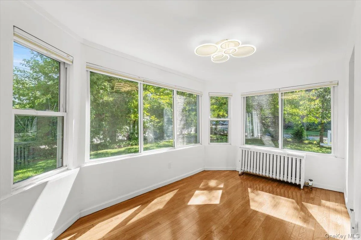 19 Gilchrest Road, North Hempstead, NY, 5 Bedrooms Bedrooms, 9 Rooms Rooms,4 BathroomsBathrooms,Residential,For Rent,Gilchrest,0,1043674 19 Gilchrest Road, North Hempstead, NY, 5 Bedrooms Bedrooms, 9 Rooms Rooms,4 BathroomsBathrooms,Residential,For Rent,Gilchrest,0,1043674