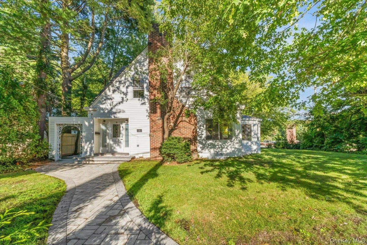 19 Gilchrest Road, North Hempstead, NY, 5 Bedrooms Bedrooms, 9 Rooms Rooms,4 BathroomsBathrooms,Residential,For Rent,Gilchrest,0,1043674 19 Gilchrest Road, North Hempstead, NY, 5 Bedrooms Bedrooms, 9 Rooms Rooms,4 BathroomsBathrooms,Residential,For Rent,Gilchrest,0,1043674
