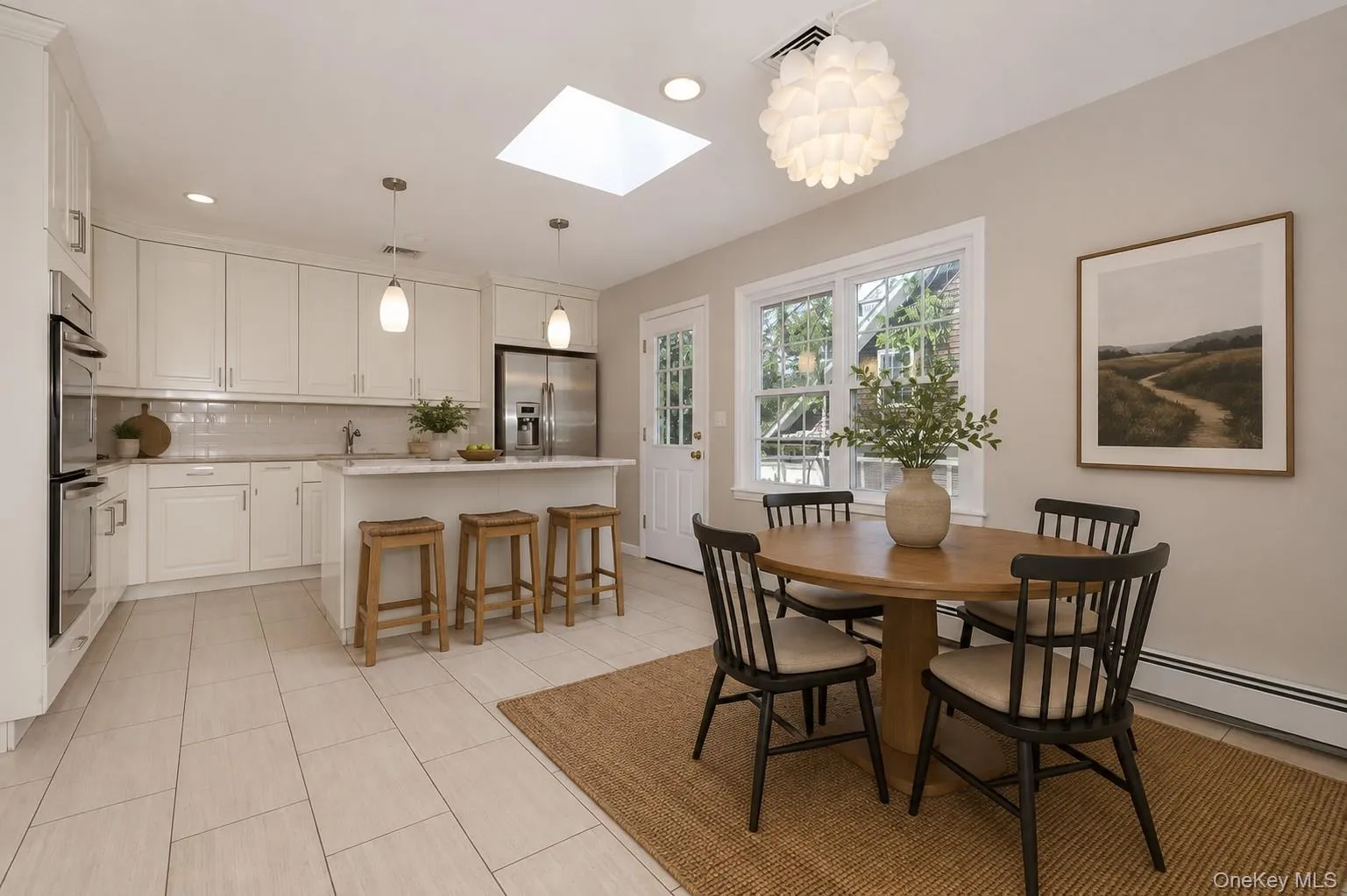 Virtually staged image. Furniture and décor have been digitally added for illustrative purposes only Virtually staged image. Furniture and décor have been digitally added for illustrative purposes only