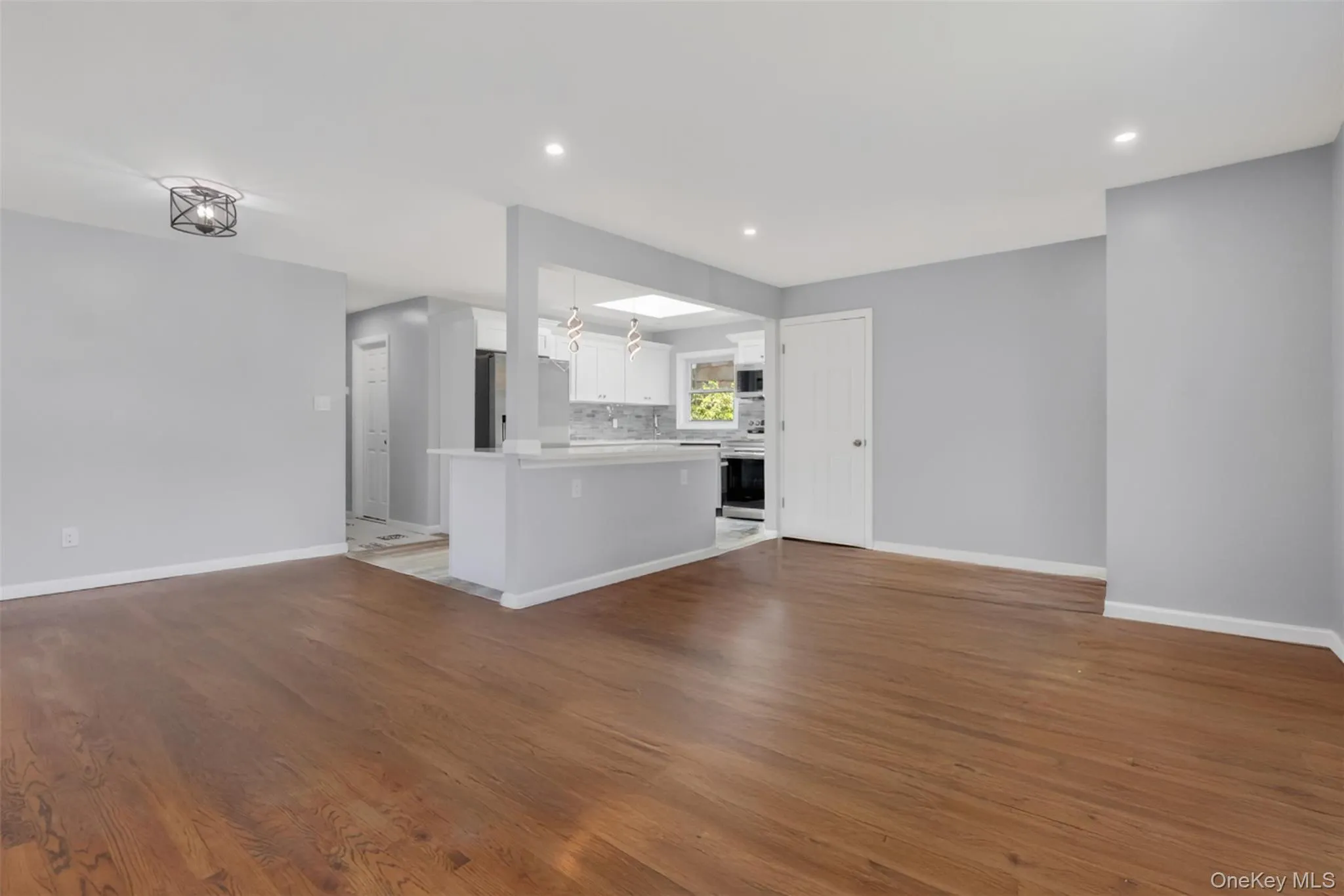 196 Burney, Brookhaven, NY, 3 Bedrooms Bedrooms, 5 Rooms Rooms,2 BathroomsBathrooms,Residential,For Rent,Burney,0,1043680 196 Burney, Brookhaven, NY, 3 Bedrooms Bedrooms, 5 Rooms Rooms,2 BathroomsBathrooms,Residential,For Rent,Burney,0,1043680