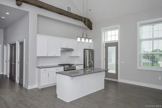 85101 Circle Drive, Islip, NY, 2 Bedrooms Bedrooms, 6 Rooms Rooms,2 BathroomsBathrooms,Residential Lease,For Rent,Circle,0,1043681 85101 Circle Drive, Islip, NY, 2 Bedrooms Bedrooms, 6 Rooms Rooms,2 BathroomsBathrooms,Residential Lease,For Rent,Circle,0,1043681