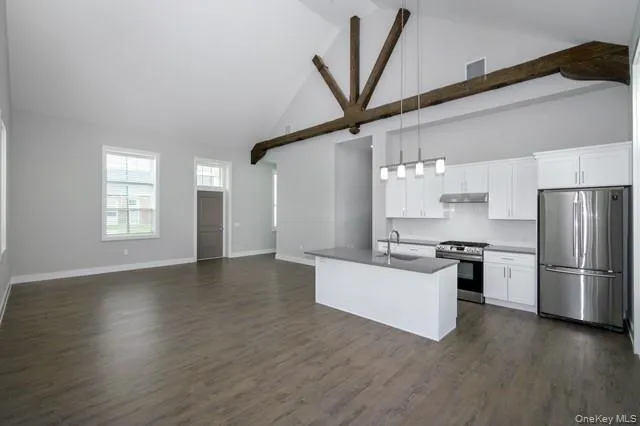 85101 Circle Drive, Islip, NY, 2 Bedrooms Bedrooms, 6 Rooms Rooms,2 BathroomsBathrooms,Residential Lease,For Rent,Circle,0,1043681 85101 Circle Drive, Islip, NY, 2 Bedrooms Bedrooms, 6 Rooms Rooms,2 BathroomsBathrooms,Residential Lease,For Rent,Circle,0,1043681
