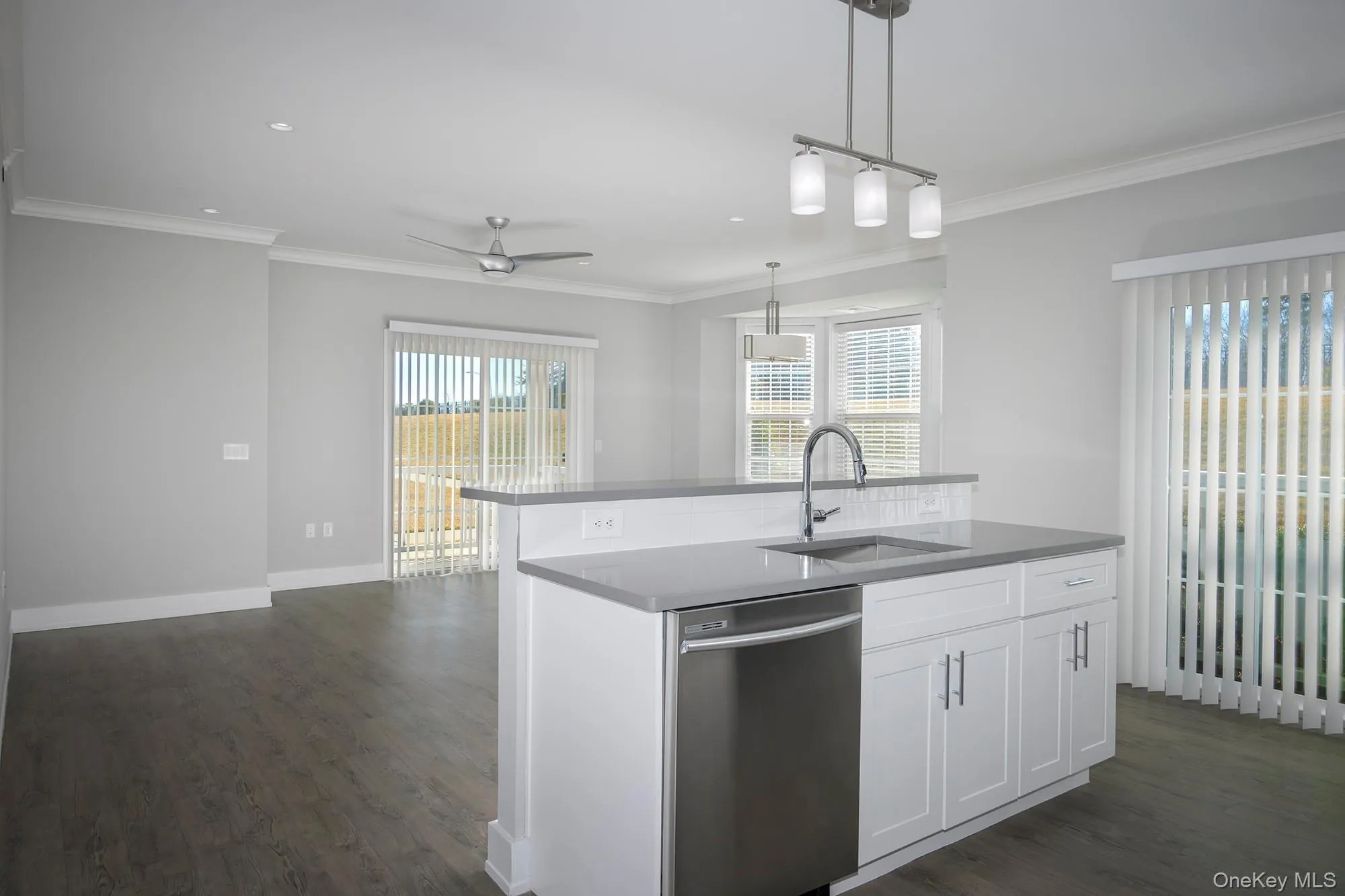 88102 Circle Drive, Islip, NY, 2 Bedrooms Bedrooms, 6 Rooms Rooms,2 BathroomsBathrooms,Residential Lease,For Rent,Circle,0,1043685 88102 Circle Drive, Islip, NY, 2 Bedrooms Bedrooms, 6 Rooms Rooms,2 BathroomsBathrooms,Residential Lease,For Rent,Circle,0,1043685