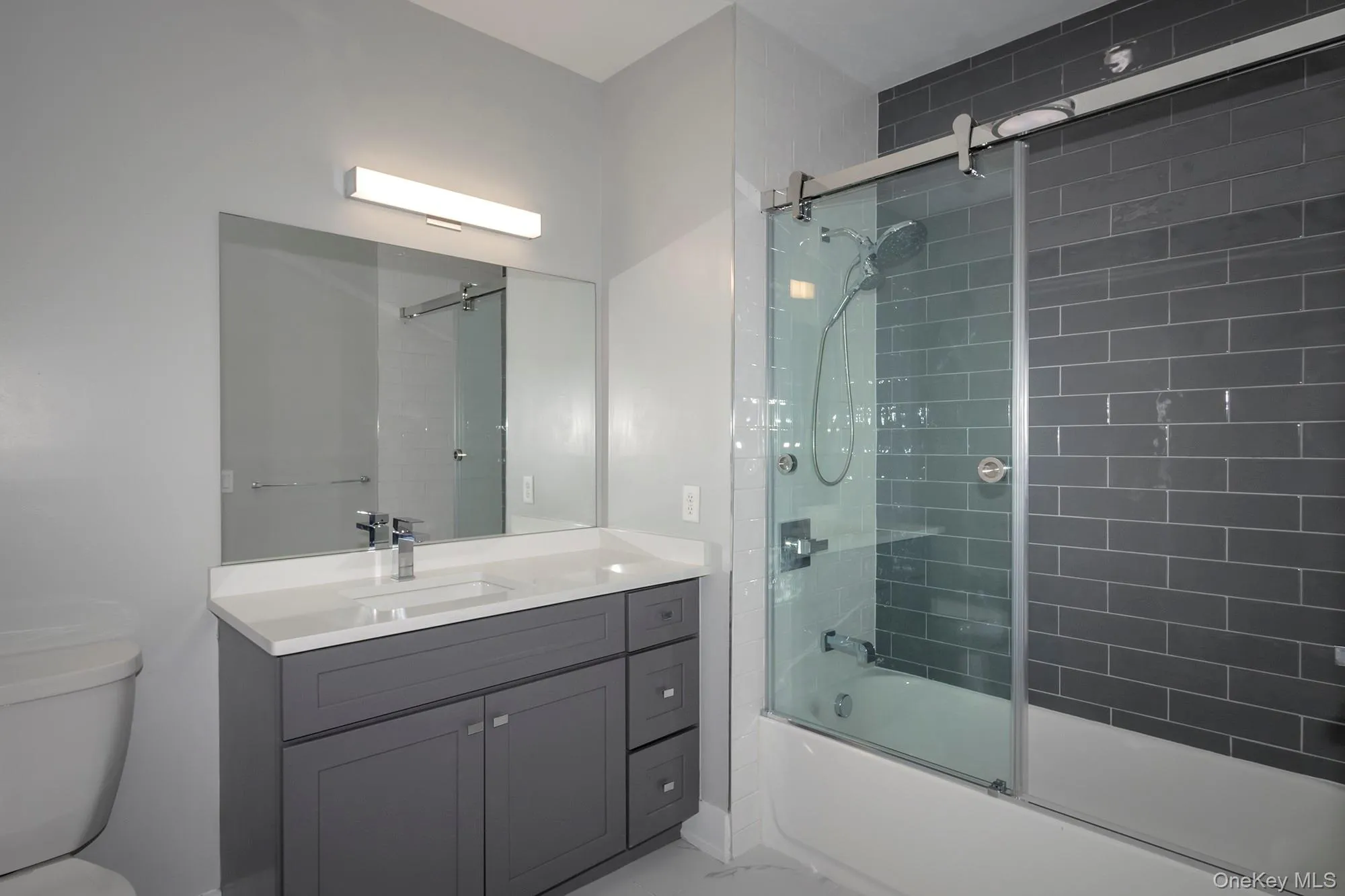 88102 Circle Drive, Islip, NY, 2 Bedrooms Bedrooms, 6 Rooms Rooms,2 BathroomsBathrooms,Residential Lease,For Rent,Circle,0,1043685 88102 Circle Drive, Islip, NY, 2 Bedrooms Bedrooms, 6 Rooms Rooms,2 BathroomsBathrooms,Residential Lease,For Rent,Circle,0,1043685