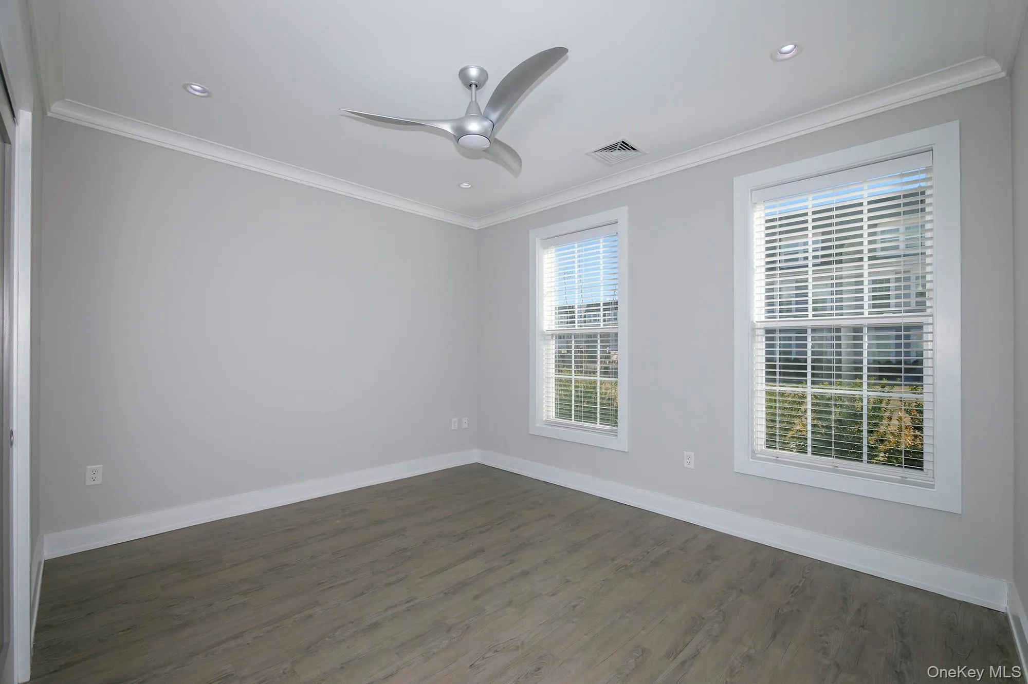 88102 Circle Drive, Islip, NY, 2 Bedrooms Bedrooms, 6 Rooms Rooms,2 BathroomsBathrooms,Residential Lease,For Rent,Circle,0,1043685 88102 Circle Drive, Islip, NY, 2 Bedrooms Bedrooms, 6 Rooms Rooms,2 BathroomsBathrooms,Residential Lease,For Rent,Circle,0,1043685