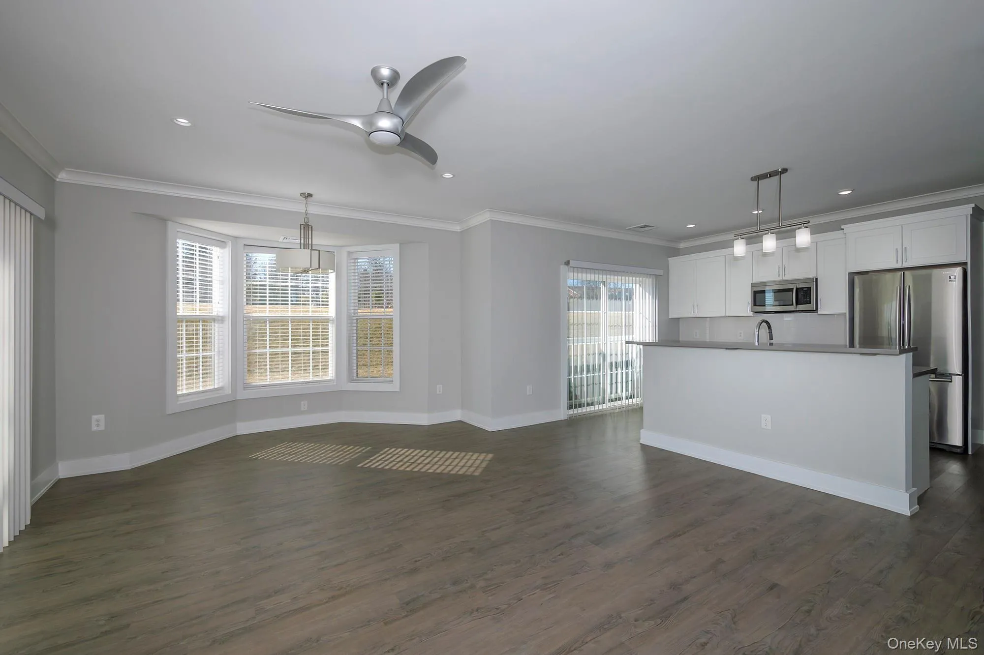 88102 Circle Drive, Islip, NY, 2 Bedrooms Bedrooms, 6 Rooms Rooms,2 BathroomsBathrooms,Residential Lease,For Rent,Circle,0,1043685 88102 Circle Drive, Islip, NY, 2 Bedrooms Bedrooms, 6 Rooms Rooms,2 BathroomsBathrooms,Residential Lease,For Rent,Circle,0,1043685
