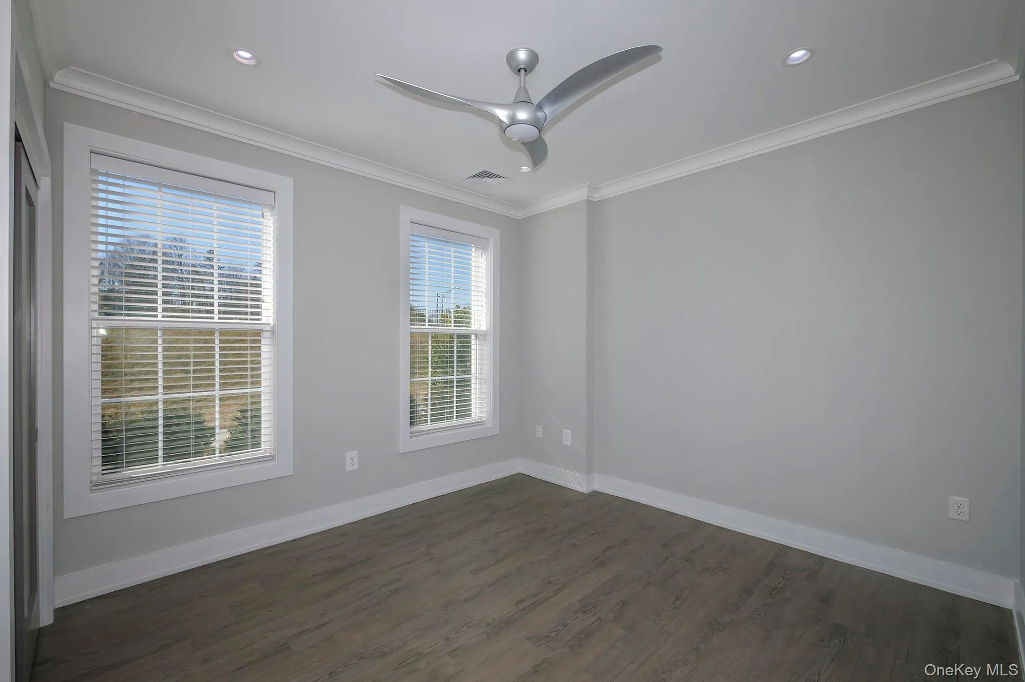 88102 Circle Drive, Islip, NY, 2 Bedrooms Bedrooms, 6 Rooms Rooms,2 BathroomsBathrooms,Residential Lease,For Rent,Circle,0,1043685 88102 Circle Drive, Islip, NY, 2 Bedrooms Bedrooms, 6 Rooms Rooms,2 BathroomsBathrooms,Residential Lease,For Rent,Circle,0,1043685