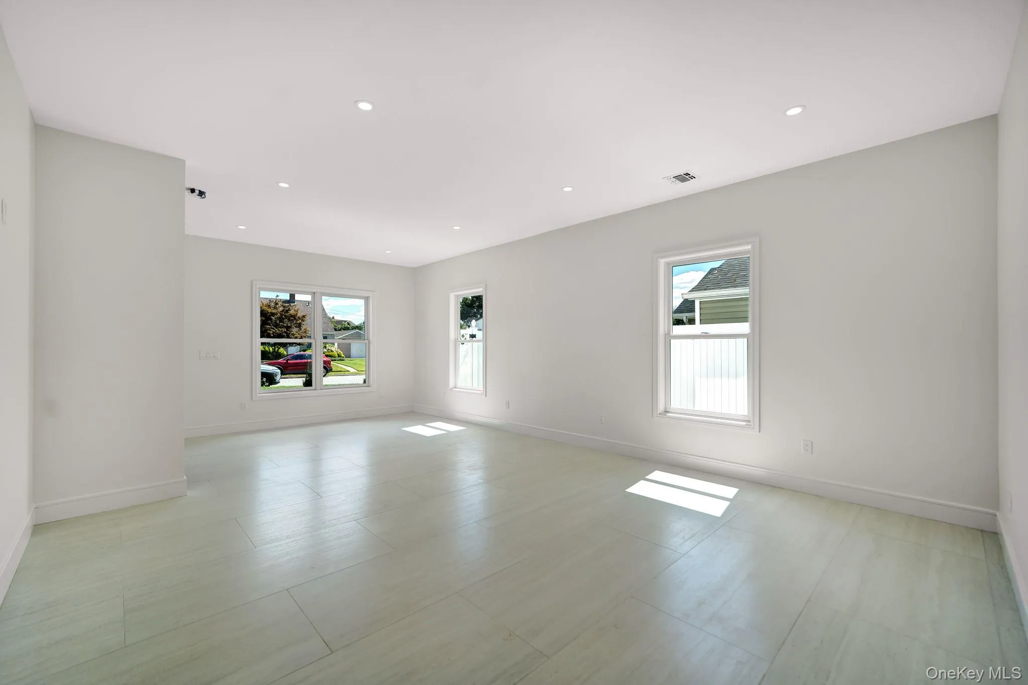 84 Rope Lane, Hempstead, NY, 5 Bedrooms Bedrooms, 9 Rooms Rooms,3 BathroomsBathrooms,Residential,For Rent,Rope,0,1043688 84 Rope Lane, Hempstead, NY, 5 Bedrooms Bedrooms, 9 Rooms Rooms,3 BathroomsBathrooms,Residential,For Rent,Rope,0,1043688