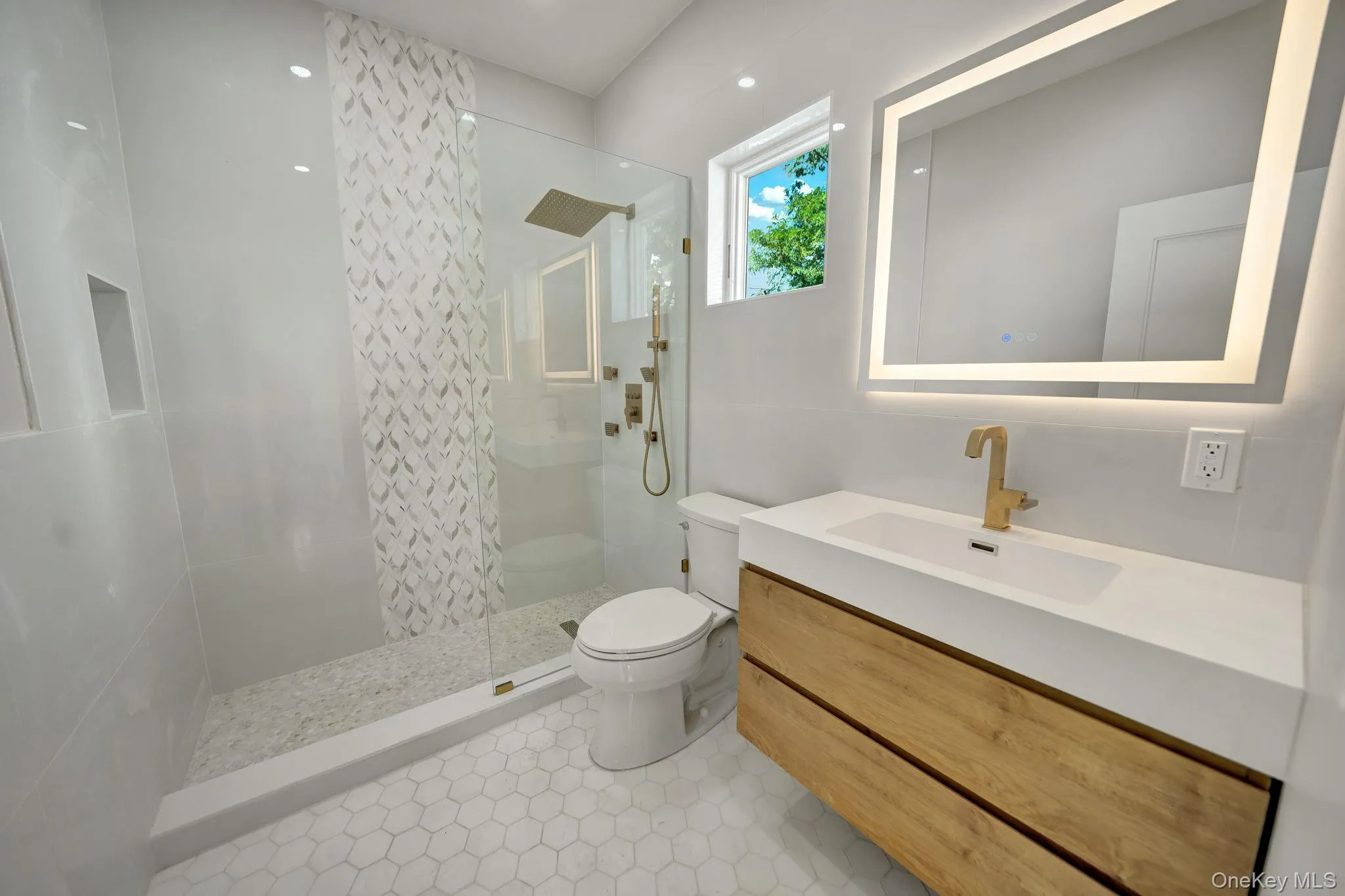 84 Rope Lane, Hempstead, NY, 5 Bedrooms Bedrooms, 9 Rooms Rooms,3 BathroomsBathrooms,Residential,For Rent,Rope,0,1043688 84 Rope Lane, Hempstead, NY, 5 Bedrooms Bedrooms, 9 Rooms Rooms,3 BathroomsBathrooms,Residential,For Rent,Rope,0,1043688