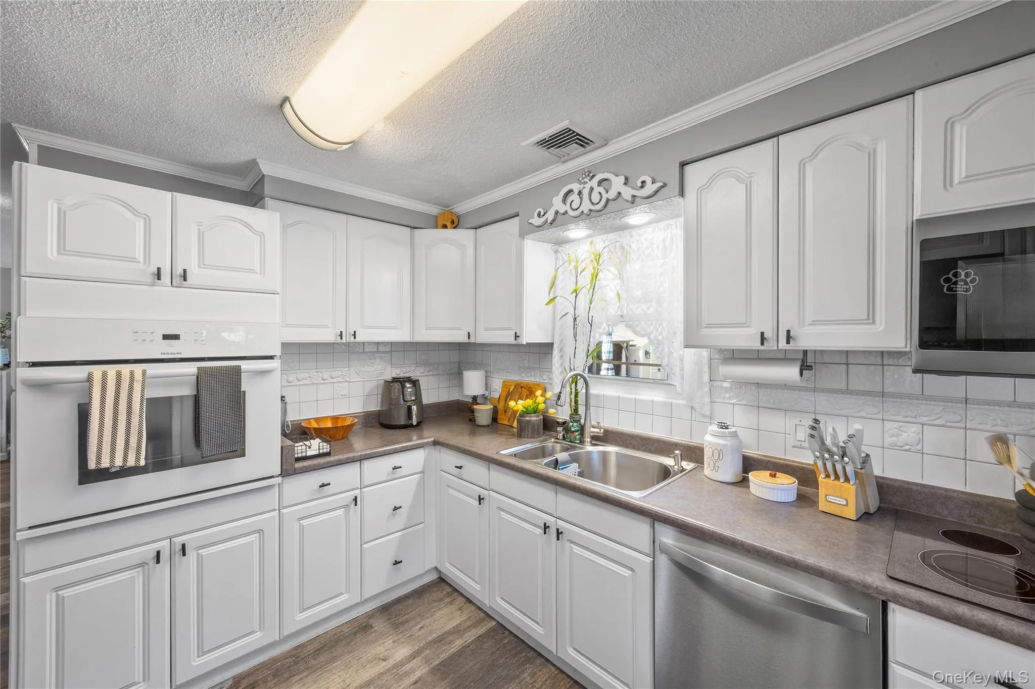 1430 12th Street, West Babylon, NY, 3 Bedrooms Bedrooms, 7 Rooms Rooms,2 BathroomsBathrooms,Residential,For Rent,12th,0,1043694 1430 12th Street, West Babylon, NY, 3 Bedrooms Bedrooms, 7 Rooms Rooms,2 BathroomsBathrooms,Residential,For Rent,12th,0,1043694