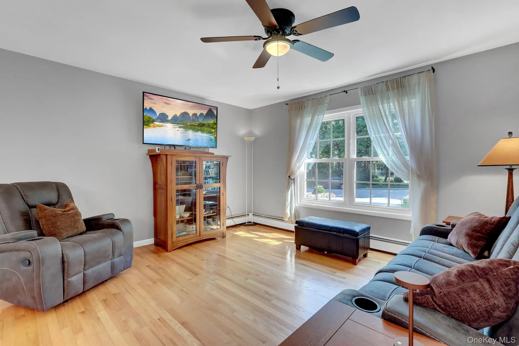 268 Chestnut Street, Brookhaven, NY, 3 Bedrooms Bedrooms, 8 Rooms Rooms,2 BathroomsBathrooms,Residential,For Rent,Chestnut,0,1043695 268 Chestnut Street, Brookhaven, NY, 3 Bedrooms Bedrooms, 8 Rooms Rooms,2 BathroomsBathrooms,Residential,For Rent,Chestnut,0,1043695