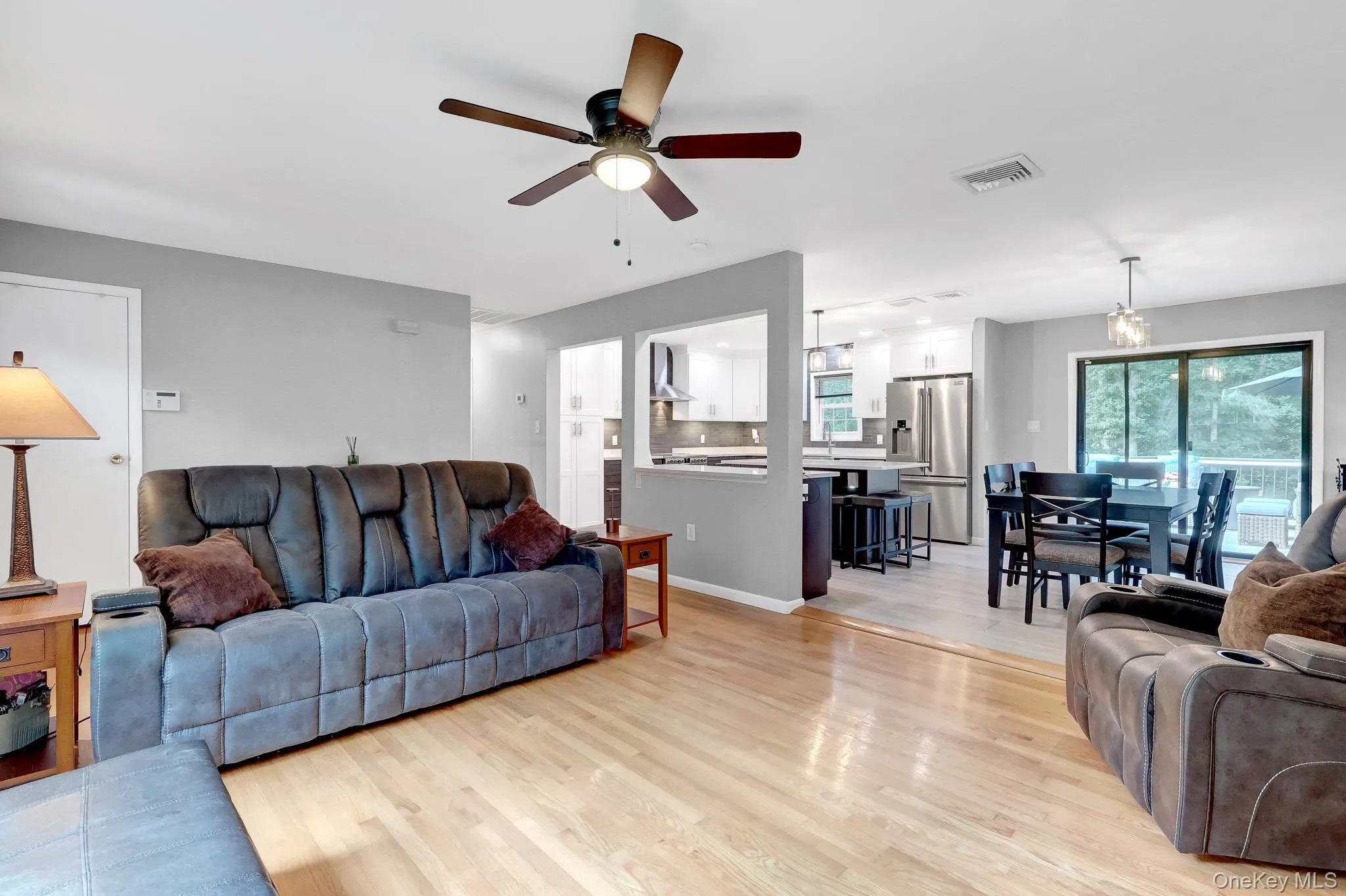 268 Chestnut Street, Brookhaven, NY, 3 Bedrooms Bedrooms, 8 Rooms Rooms,2 BathroomsBathrooms,Residential,For Rent,Chestnut,0,1043695 268 Chestnut Street, Brookhaven, NY, 3 Bedrooms Bedrooms, 8 Rooms Rooms,2 BathroomsBathrooms,Residential,For Rent,Chestnut,0,1043695