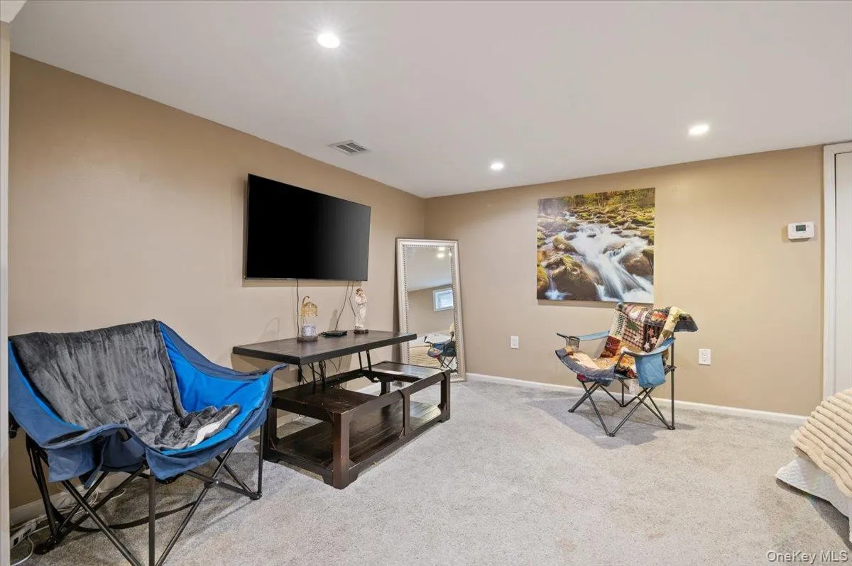 84 Cedar Drive, Oyster Bay, NY, 4 Bedrooms Bedrooms, 7 Rooms Rooms,4 BathroomsBathrooms,Residential,For Rent,Cedar,0,1043696 84 Cedar Drive, Oyster Bay, NY, 4 Bedrooms Bedrooms, 7 Rooms Rooms,4 BathroomsBathrooms,Residential,For Rent,Cedar,0,1043696