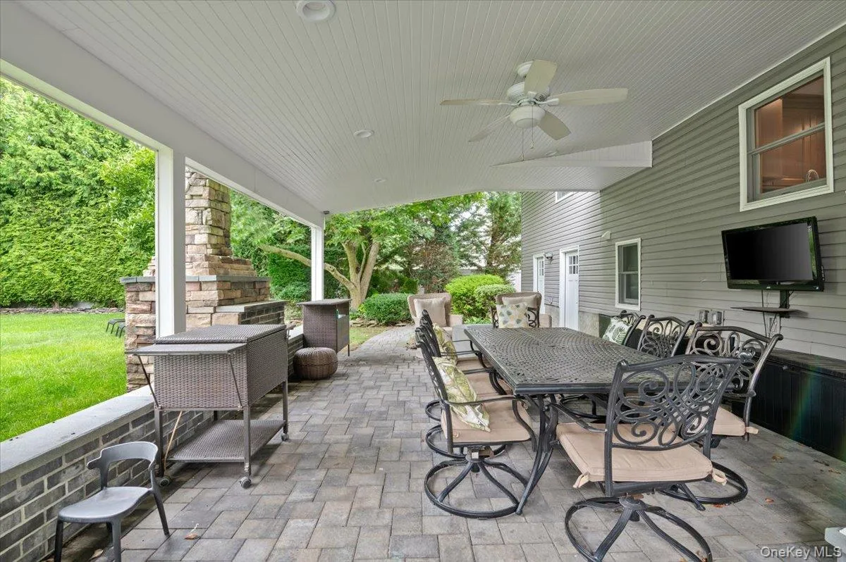 84 Cedar Drive, Oyster Bay, NY, 4 Bedrooms Bedrooms, 7 Rooms Rooms,4 BathroomsBathrooms,Residential,For Rent,Cedar,0,1043696 84 Cedar Drive, Oyster Bay, NY, 4 Bedrooms Bedrooms, 7 Rooms Rooms,4 BathroomsBathrooms,Residential,For Rent,Cedar,0,1043696