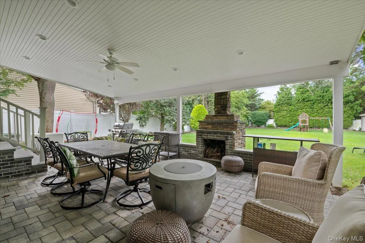 84 Cedar Drive, Oyster Bay, NY, 4 Bedrooms Bedrooms, 7 Rooms Rooms,4 BathroomsBathrooms,Residential,For Rent,Cedar,0,1043696 84 Cedar Drive, Oyster Bay, NY, 4 Bedrooms Bedrooms, 7 Rooms Rooms,4 BathroomsBathrooms,Residential,For Rent,Cedar,0,1043696