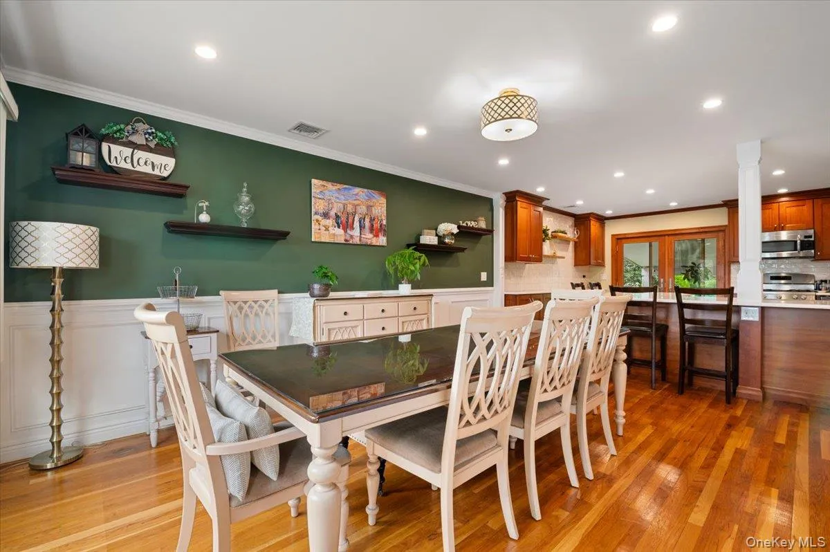 84 Cedar Drive, Oyster Bay, NY, 4 Bedrooms Bedrooms, 7 Rooms Rooms,4 BathroomsBathrooms,Residential,For Rent,Cedar,0,1043696 84 Cedar Drive, Oyster Bay, NY, 4 Bedrooms Bedrooms, 7 Rooms Rooms,4 BathroomsBathrooms,Residential,For Rent,Cedar,0,1043696