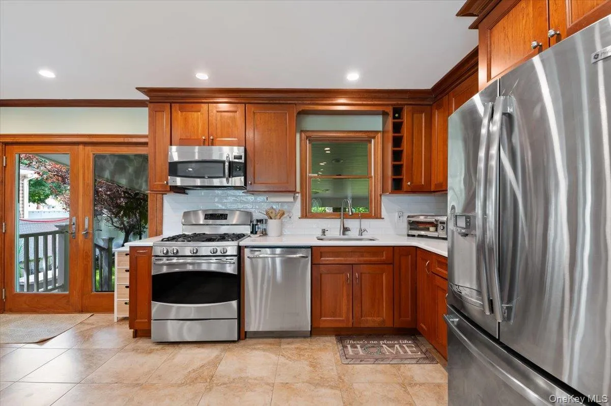 84 Cedar Drive, Oyster Bay, NY, 4 Bedrooms Bedrooms, 7 Rooms Rooms,4 BathroomsBathrooms,Residential,For Rent,Cedar,0,1043696 84 Cedar Drive, Oyster Bay, NY, 4 Bedrooms Bedrooms, 7 Rooms Rooms,4 BathroomsBathrooms,Residential,For Rent,Cedar,0,1043696