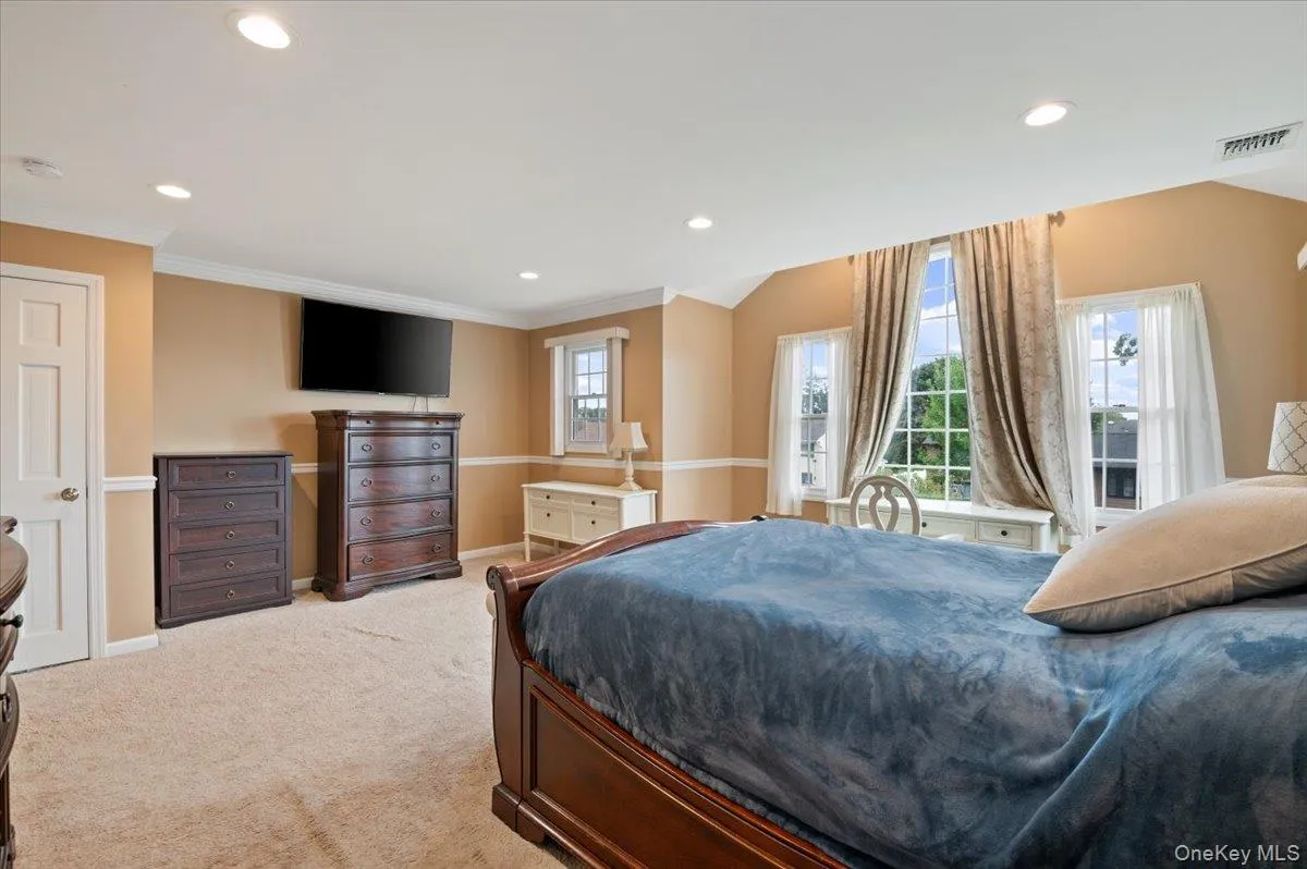 84 Cedar Drive, Oyster Bay, NY, 4 Bedrooms Bedrooms, 7 Rooms Rooms,4 BathroomsBathrooms,Residential,For Rent,Cedar,0,1043696 84 Cedar Drive, Oyster Bay, NY, 4 Bedrooms Bedrooms, 7 Rooms Rooms,4 BathroomsBathrooms,Residential,For Rent,Cedar,0,1043696