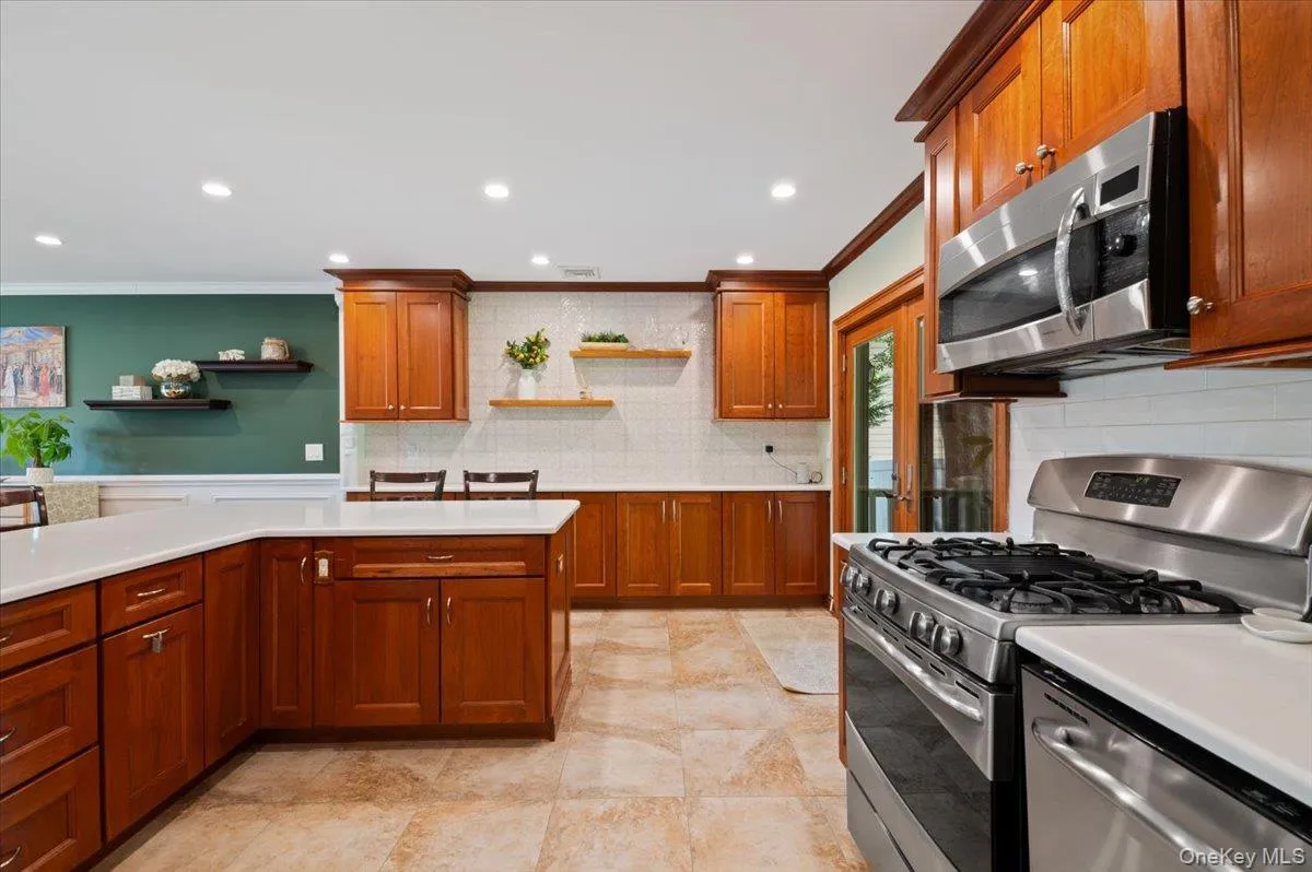 84 Cedar Drive, Oyster Bay, NY, 4 Bedrooms Bedrooms, 7 Rooms Rooms,4 BathroomsBathrooms,Residential,For Rent,Cedar,0,1043696 84 Cedar Drive, Oyster Bay, NY, 4 Bedrooms Bedrooms, 7 Rooms Rooms,4 BathroomsBathrooms,Residential,For Rent,Cedar,0,1043696