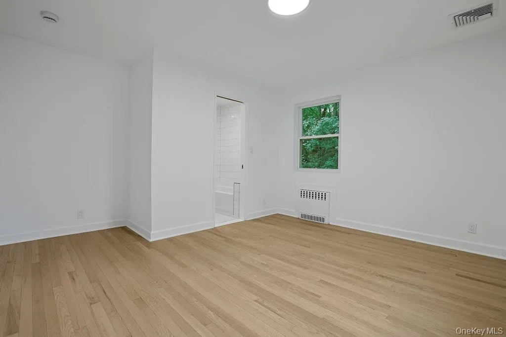 20 Ravensdale Road, Greenburgh, NY, 3 Bedrooms Bedrooms, 7 Rooms Rooms,2 BathroomsBathrooms,Residential,For Rent,Ravensdale,0,1043697 20 Ravensdale Road, Greenburgh, NY, 3 Bedrooms Bedrooms, 7 Rooms Rooms,2 BathroomsBathrooms,Residential,For Rent,Ravensdale,0,1043697
