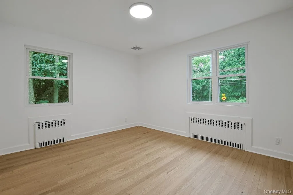 20 Ravensdale Road, Greenburgh, NY, 3 Bedrooms Bedrooms, 7 Rooms Rooms,2 BathroomsBathrooms,Residential,For Rent,Ravensdale,0,1043697 20 Ravensdale Road, Greenburgh, NY, 3 Bedrooms Bedrooms, 7 Rooms Rooms,2 BathroomsBathrooms,Residential,For Rent,Ravensdale,0,1043697