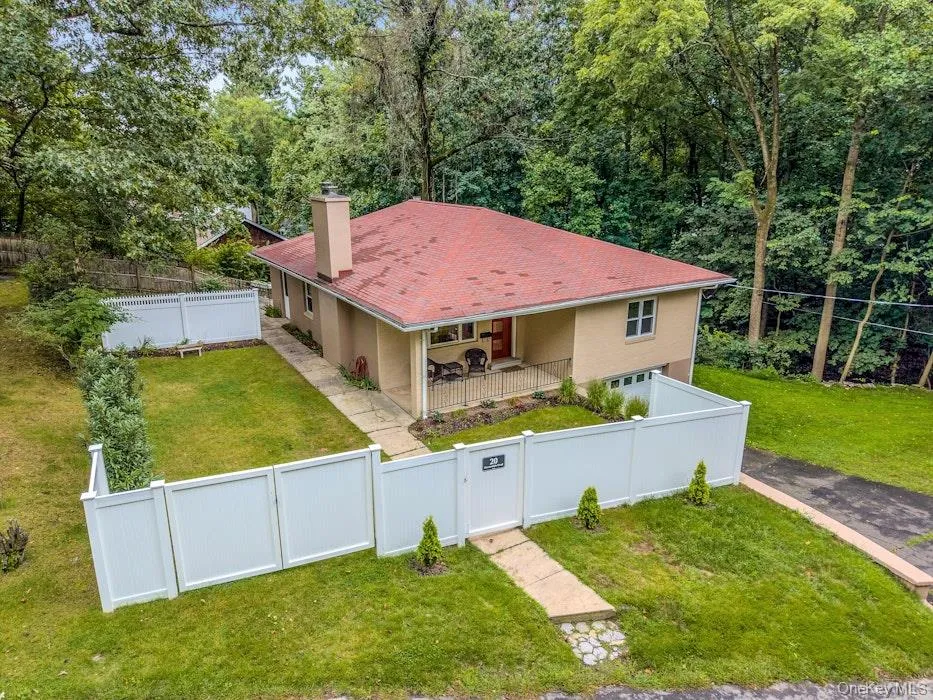 20 Ravensdale Road, Greenburgh, NY, 3 Bedrooms Bedrooms, 7 Rooms Rooms,2 BathroomsBathrooms,Residential,For Rent,Ravensdale,0,1043697 20 Ravensdale Road, Greenburgh, NY, 3 Bedrooms Bedrooms, 7 Rooms Rooms,2 BathroomsBathrooms,Residential,For Rent,Ravensdale,0,1043697