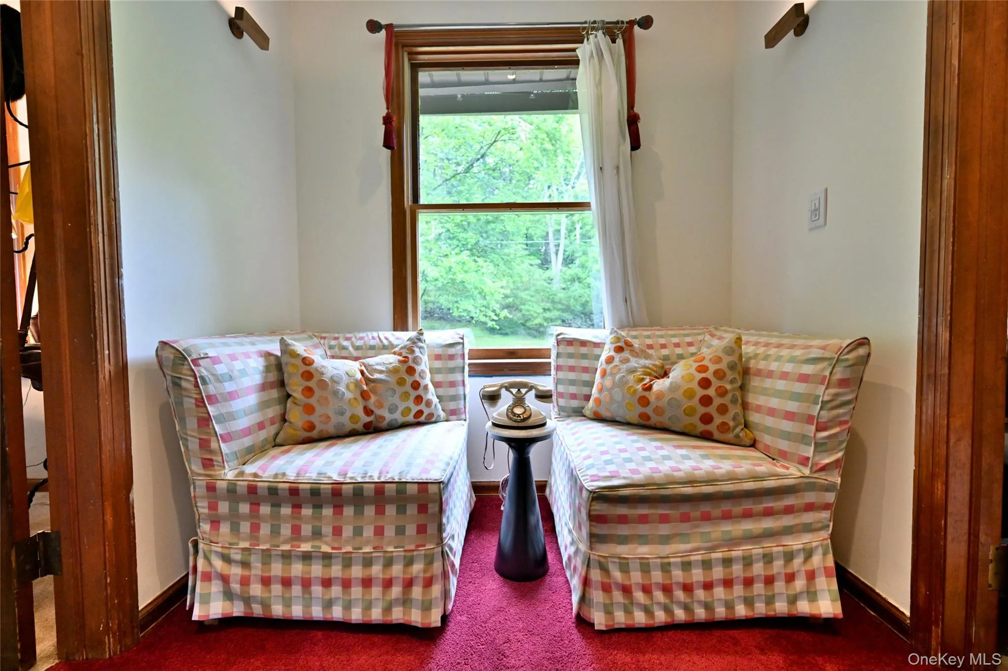 Cozy sitting area Cozy sitting area