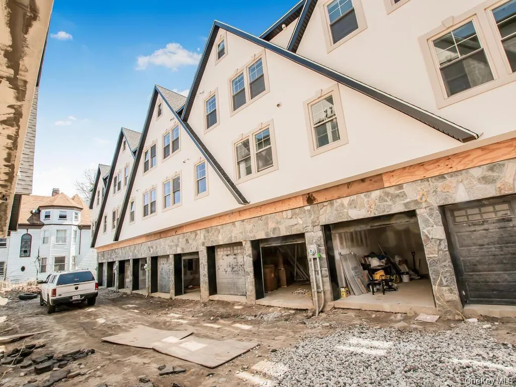 65 2nd Street, Mount Vernon, NY, 3 Bedrooms Bedrooms, 6 Rooms Rooms,4 BathroomsBathrooms,Residential,For Rent,2nd,0,1043699 65 2nd Street, Mount Vernon, NY, 3 Bedrooms Bedrooms, 6 Rooms Rooms,4 BathroomsBathrooms,Residential,For Rent,2nd,0,1043699