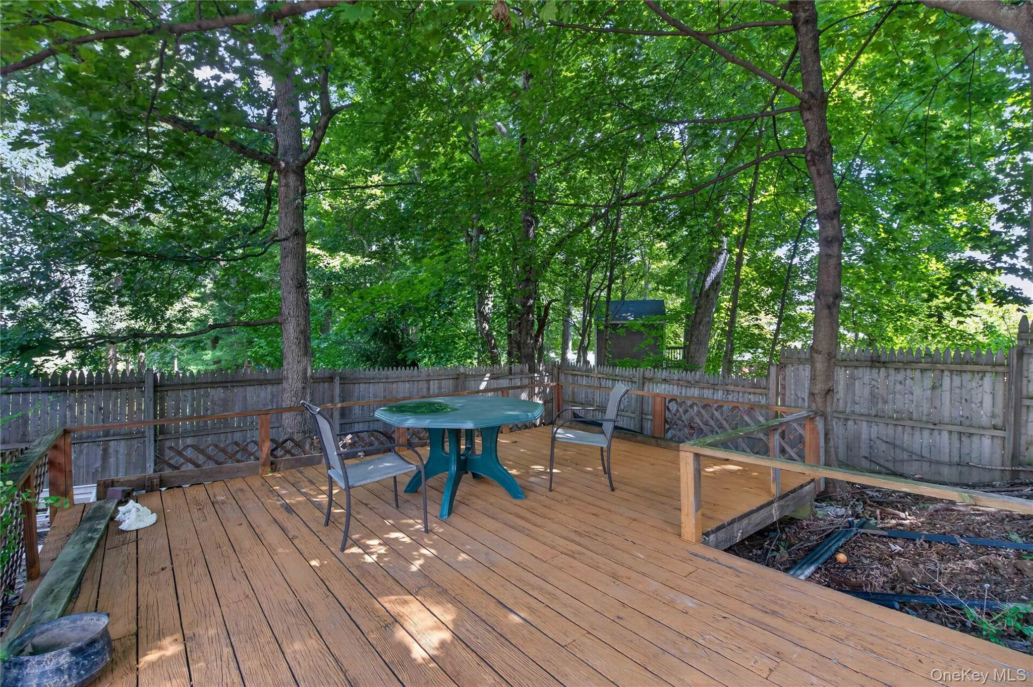 Deck in the back Deck in the back