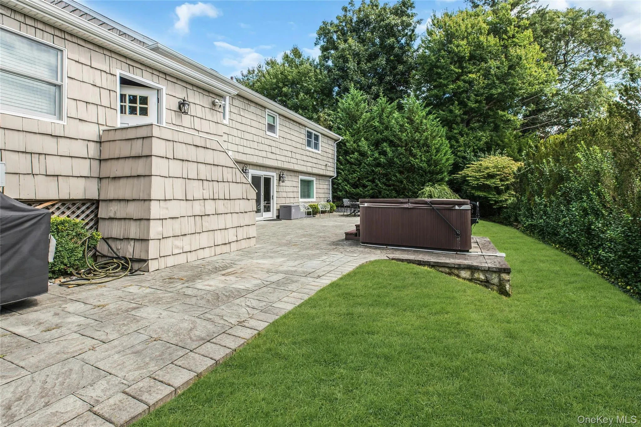 18 Briarcliff Place, Huntington, NY, 4 Bedrooms Bedrooms, 9 Rooms Rooms,3 BathroomsBathrooms,Residential,For Rent,Briarcliff,0,1043707 18 Briarcliff Place, Huntington, NY, 4 Bedrooms Bedrooms, 9 Rooms Rooms,3 BathroomsBathrooms,Residential,For Rent,Briarcliff,0,1043707