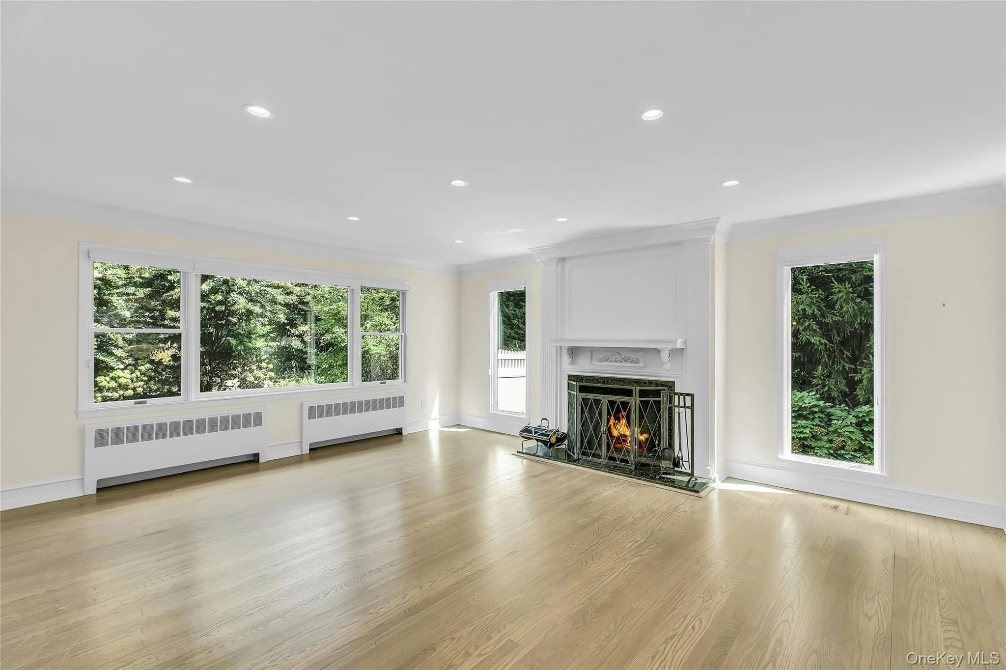 18 Briarcliff Place, Huntington, NY, 4 Bedrooms Bedrooms, 9 Rooms Rooms,3 BathroomsBathrooms,Residential,For Rent,Briarcliff,0,1043707 18 Briarcliff Place, Huntington, NY, 4 Bedrooms Bedrooms, 9 Rooms Rooms,3 BathroomsBathrooms,Residential,For Rent,Briarcliff,0,1043707